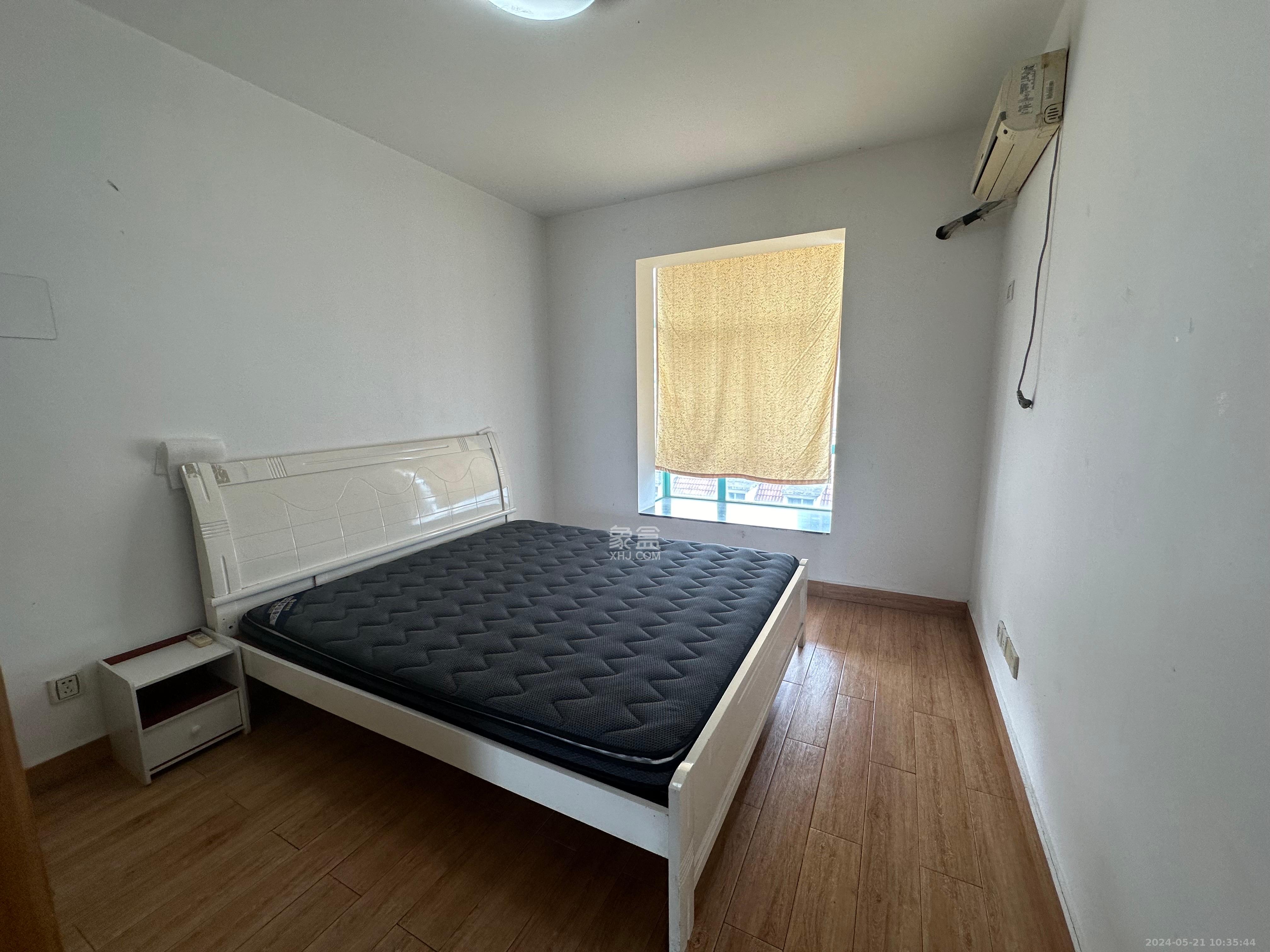 美林景園  4室2廳2衛(wèi)   3500.00元/月室內(nèi)圖