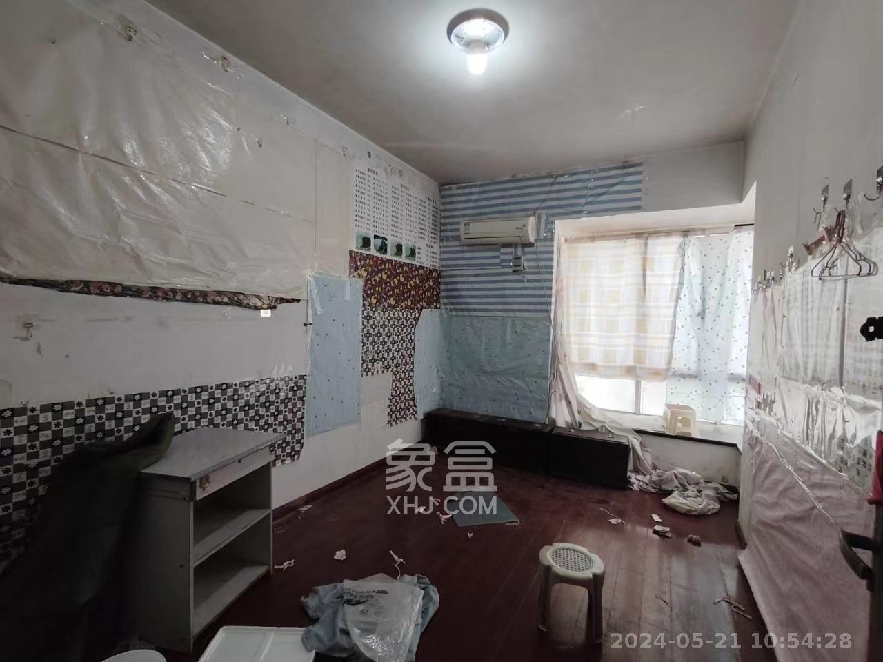 一心花苑  4室2厅2卫    3800.0元/月室内图1