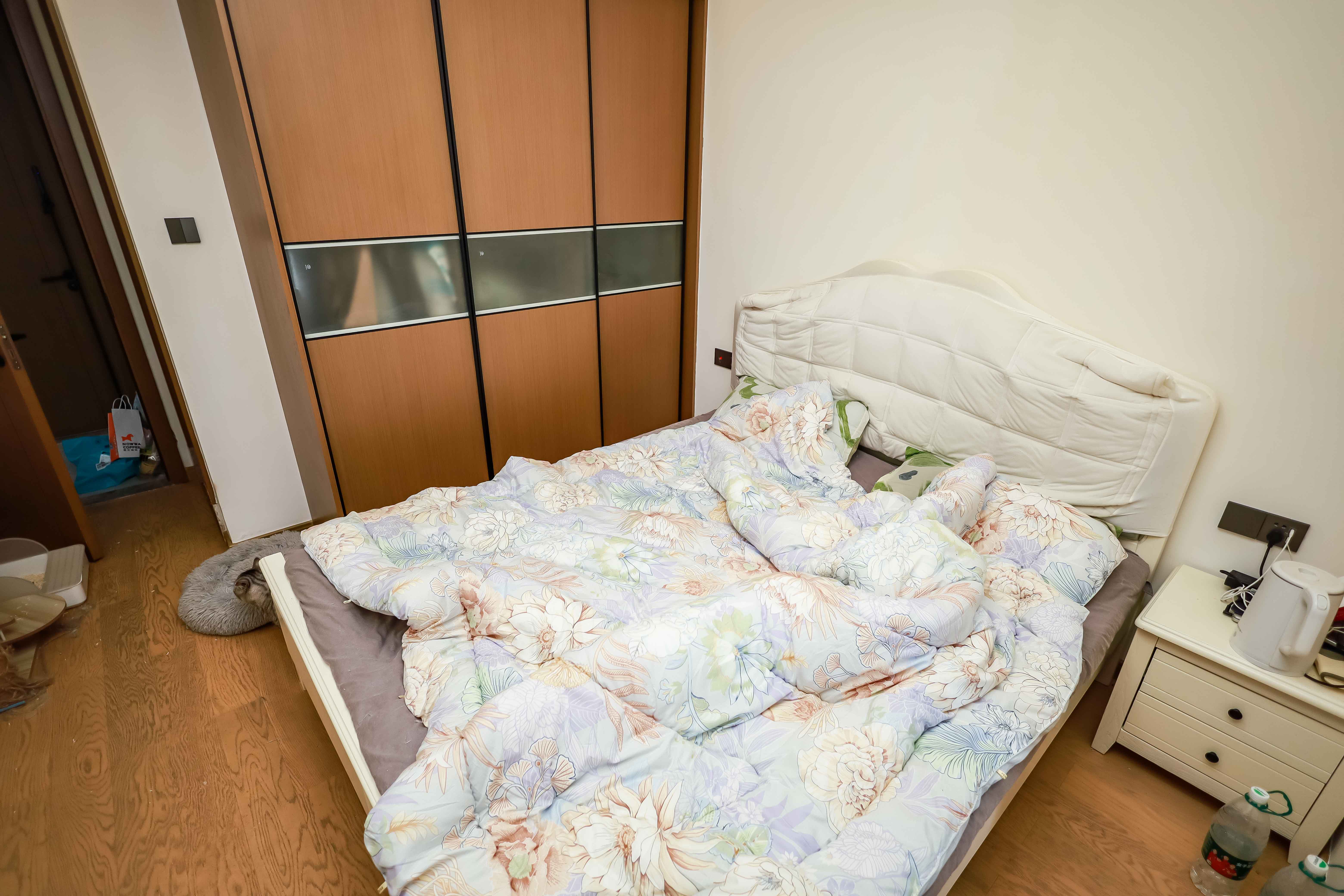 长房云西府一期  3室2厅1卫   130.00万卧室