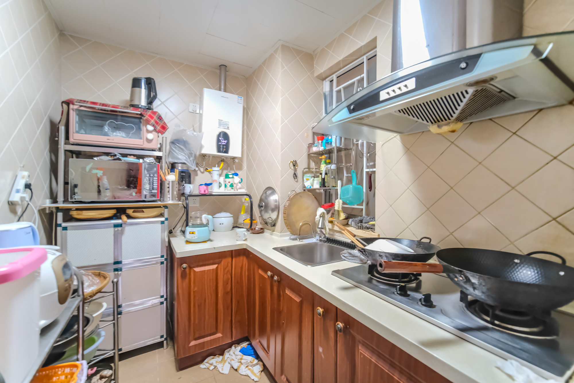 郡原居里  3室2厅1卫    62.0万 郡原居里  3室2厅1卫    62.0万厨房