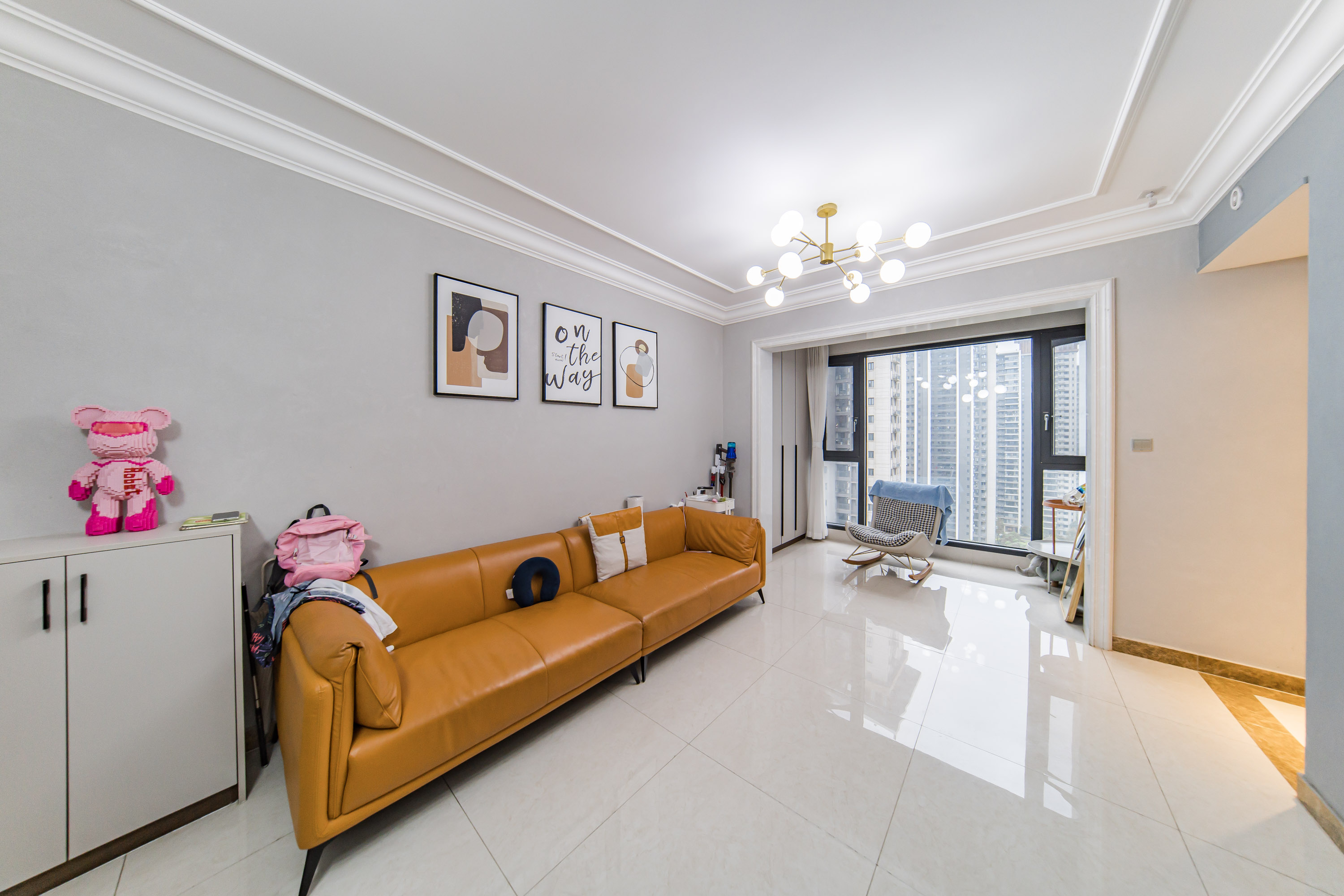 恒大文化旅游城A区  3室2厅1卫    125.0万客厅