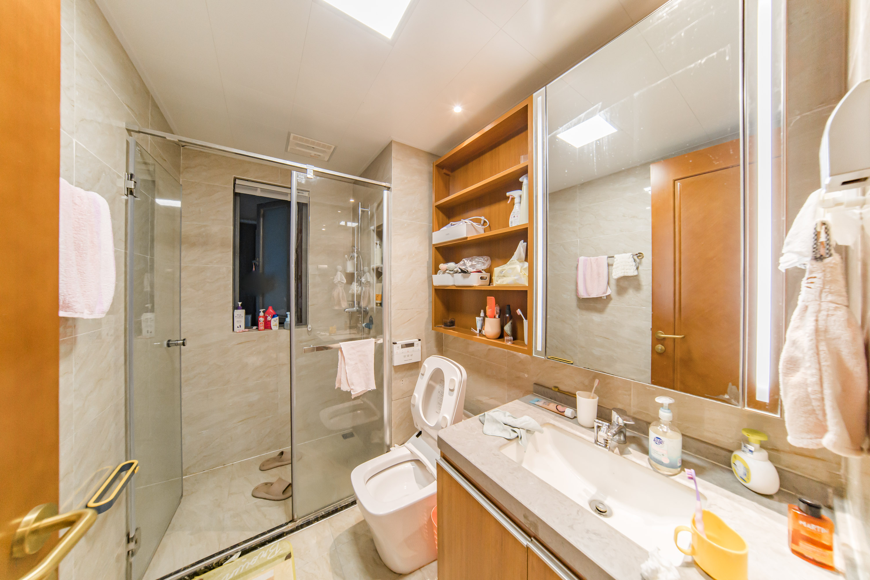 恒大文化旅游城A区  3室2厅1卫    125.0万卫生间