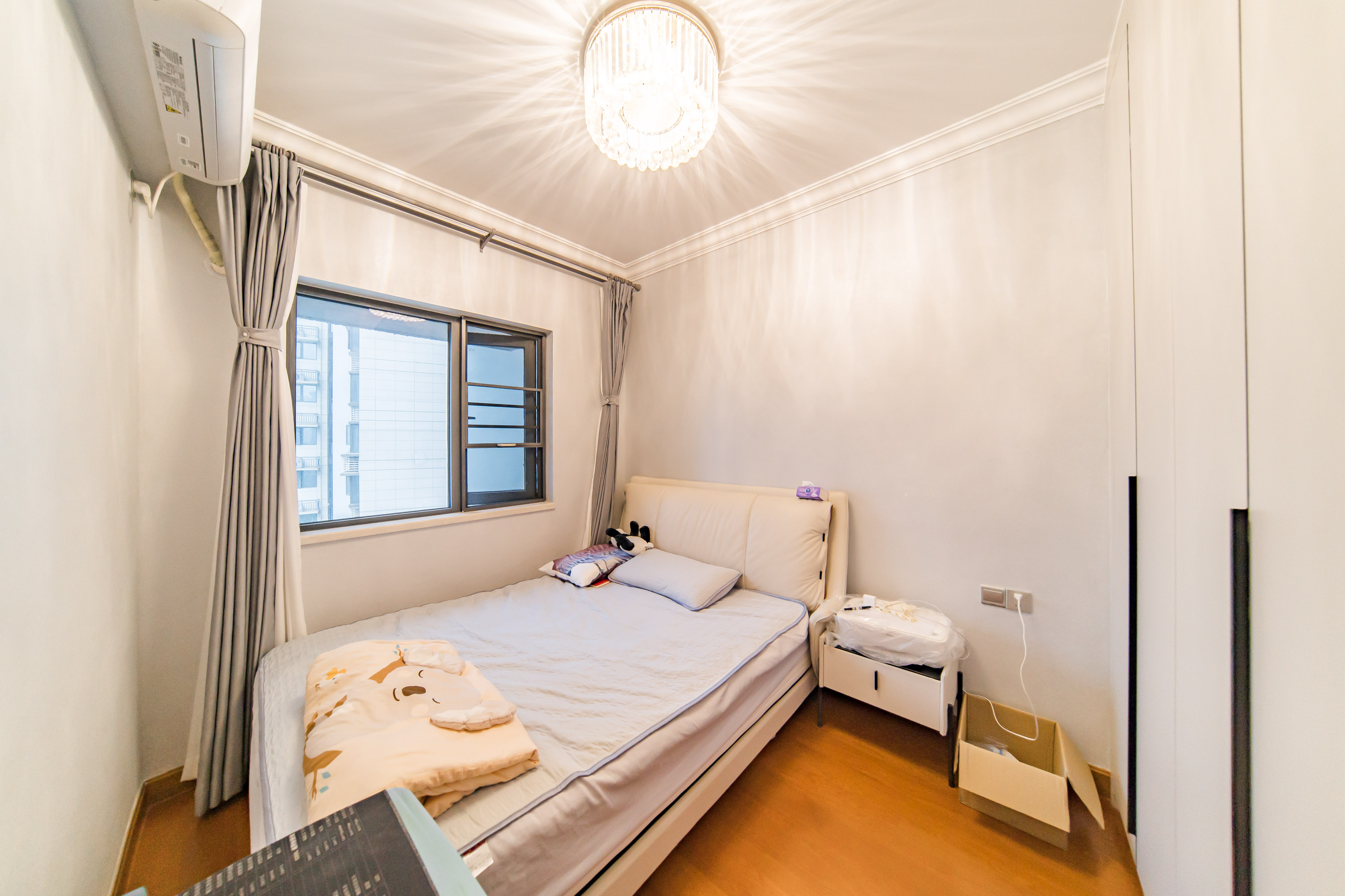 恒大文化旅游城A区  3室2厅1卫    125.0万卧室