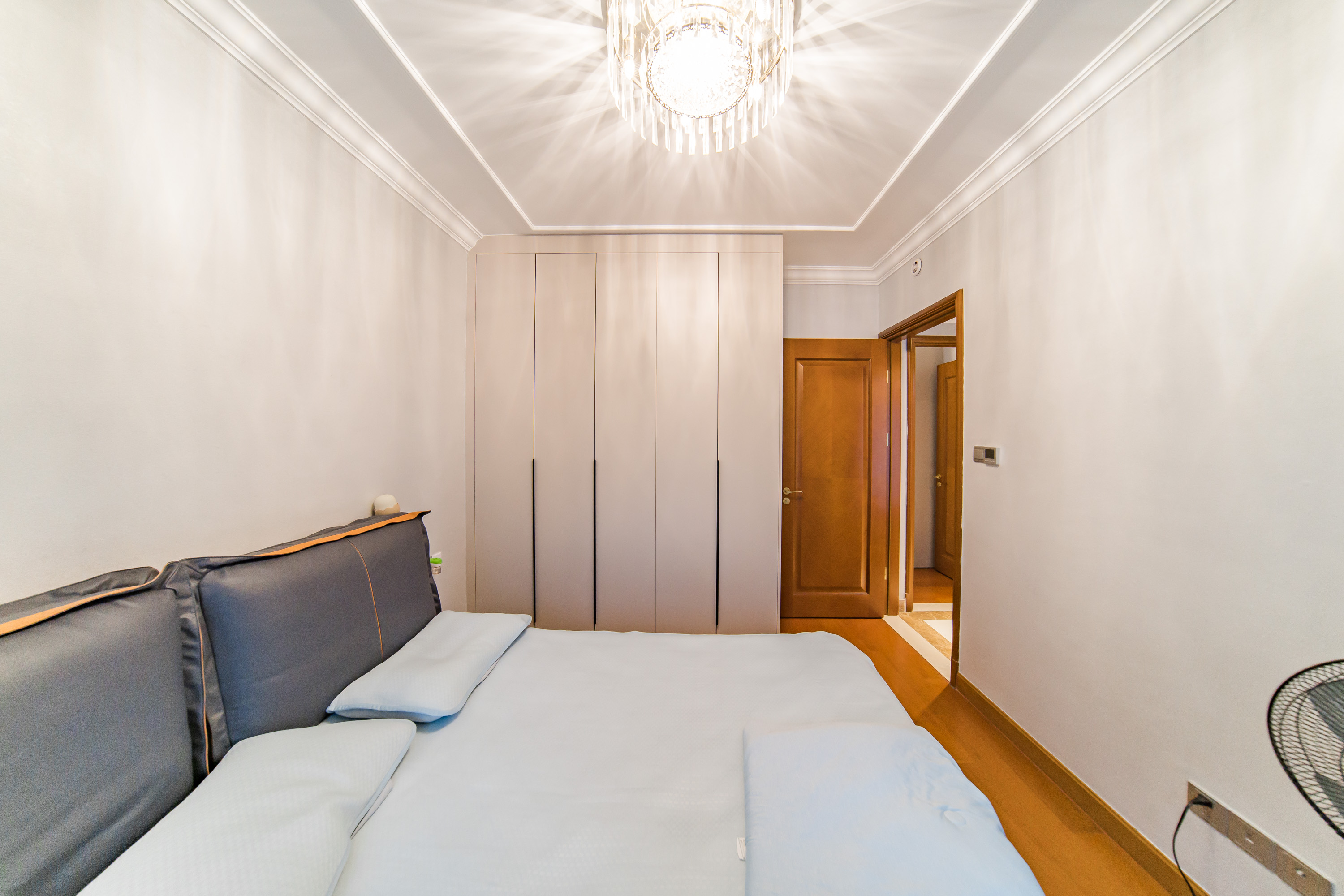 恒大文化旅游城A区  3室2厅1卫    125.0万卧室