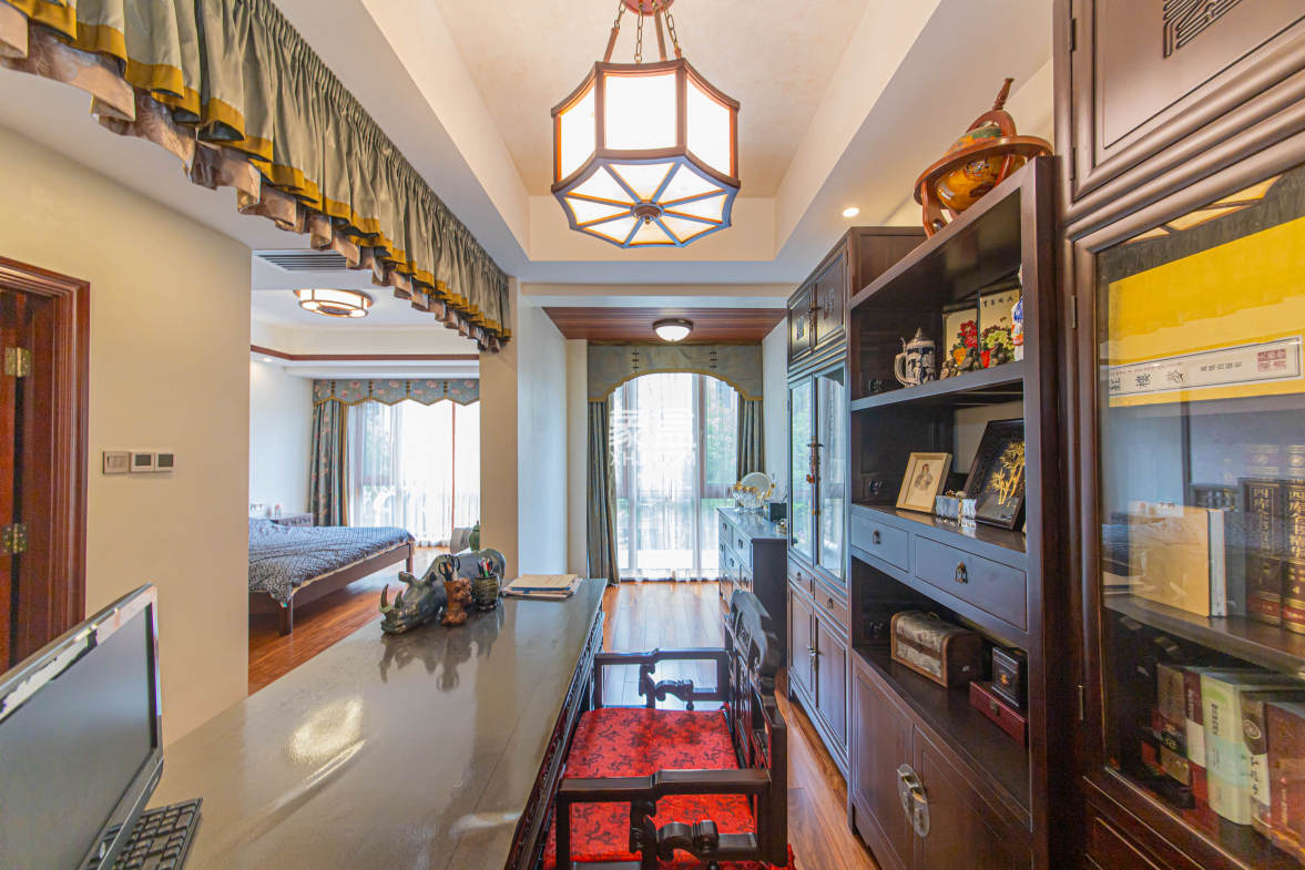 中建芙蓉和苑  4室2厅2卫    364.0万 中建芙蓉和苑  4室2厅2卫    364.0万卧室