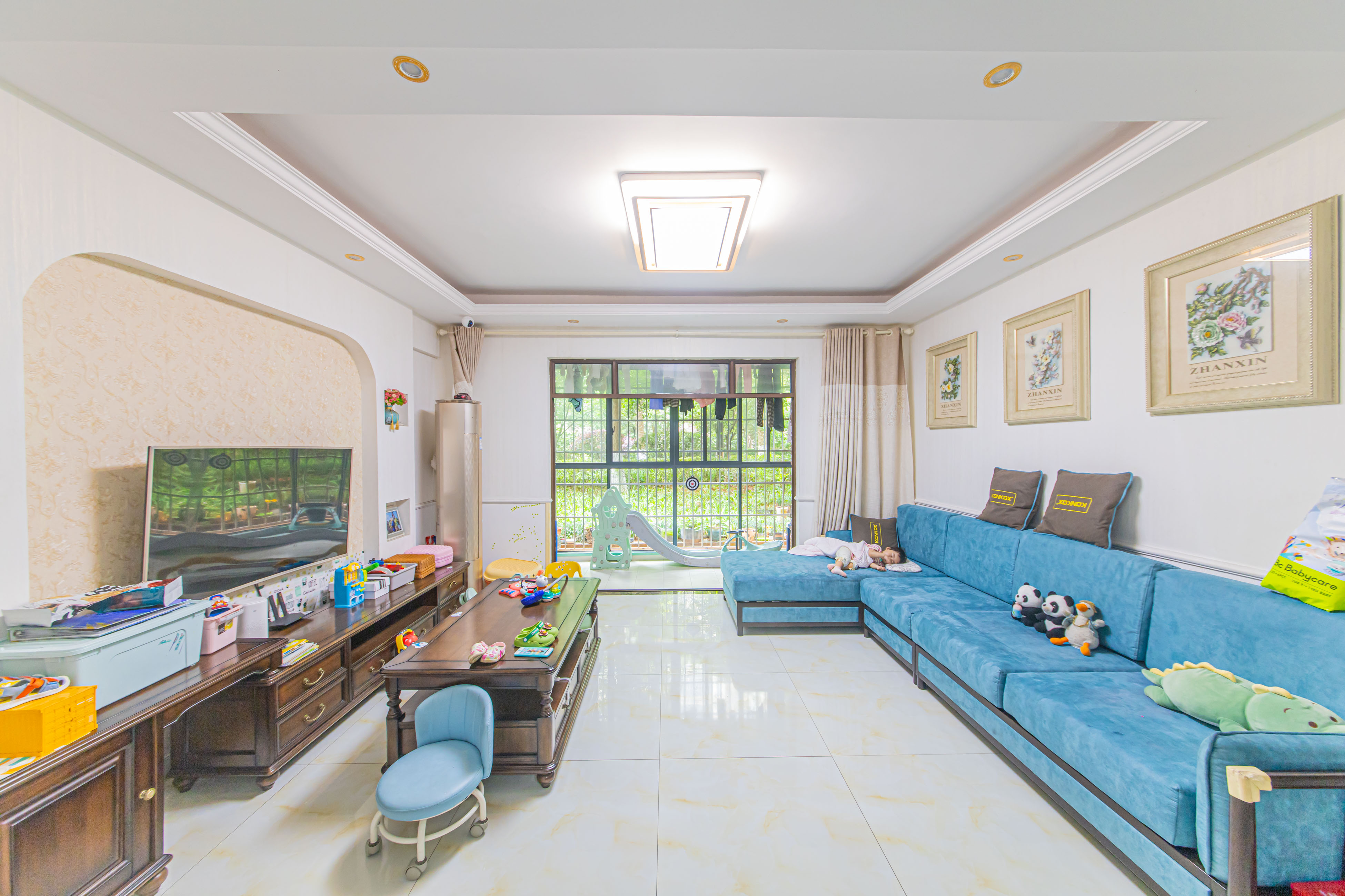 金房奥斯卡  4室2厅1卫    90.0万 金房奥斯卡  4室2厅1卫    90.0万客厅