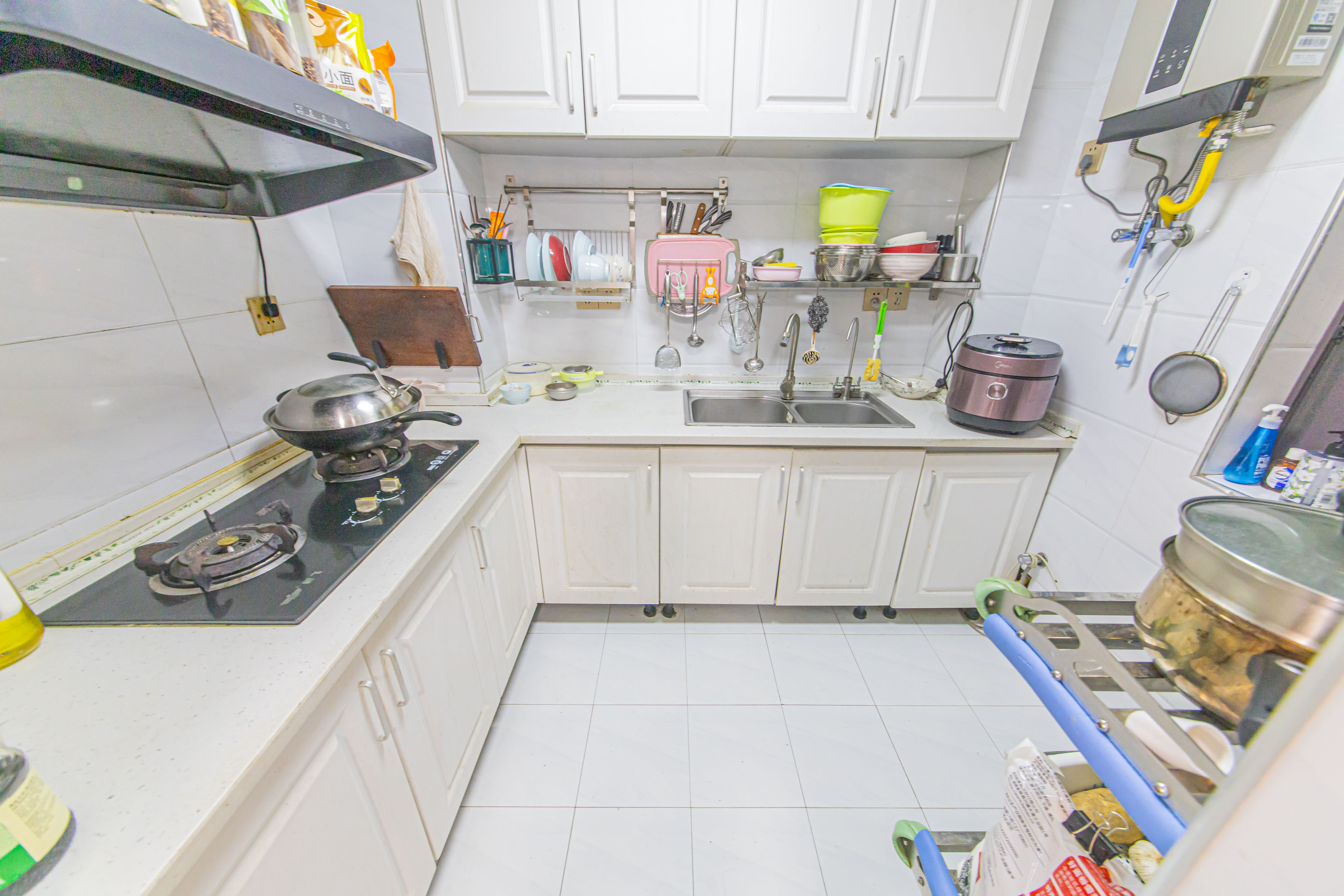 金房奥斯卡  4室2厅1卫    90.0万 金房奥斯卡  4室2厅1卫    90.0万厨房