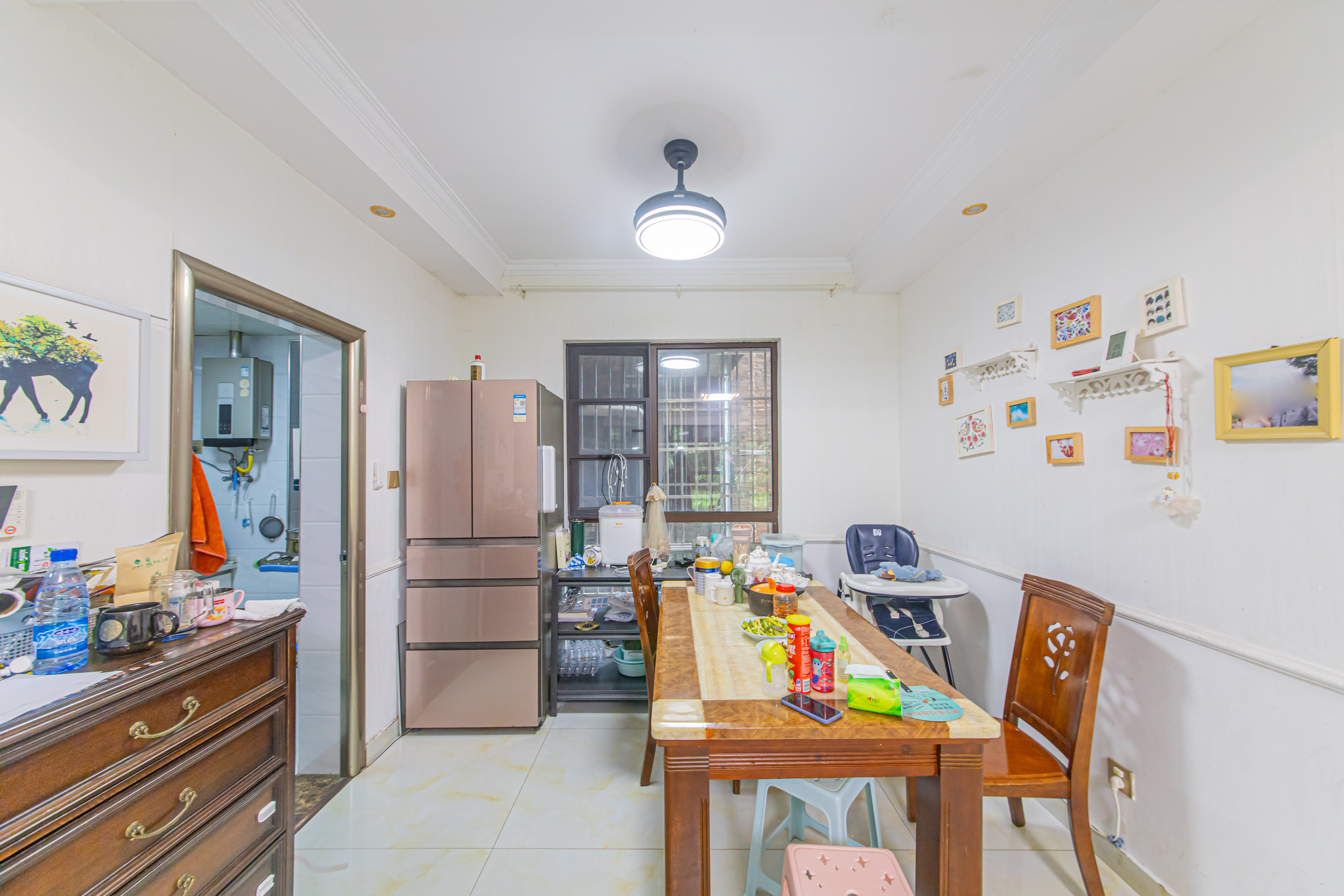 金房奥斯卡  4室2厅1卫    90.0万 金房奥斯卡  4室2厅1卫    90.0万客厅