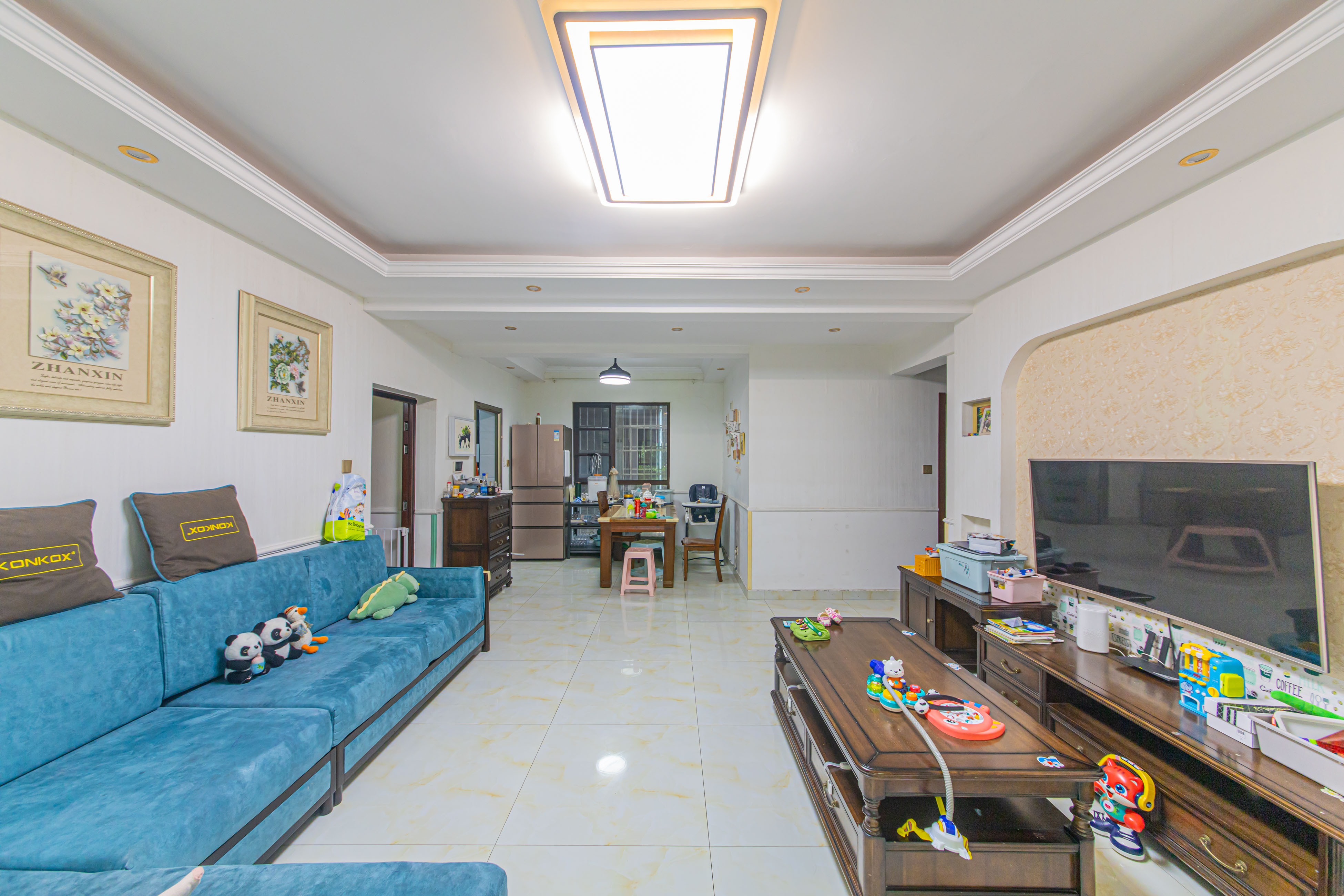 金房奥斯卡  4室2厅1卫    90.0万 金房奥斯卡  4室2厅1卫    90.0万客厅