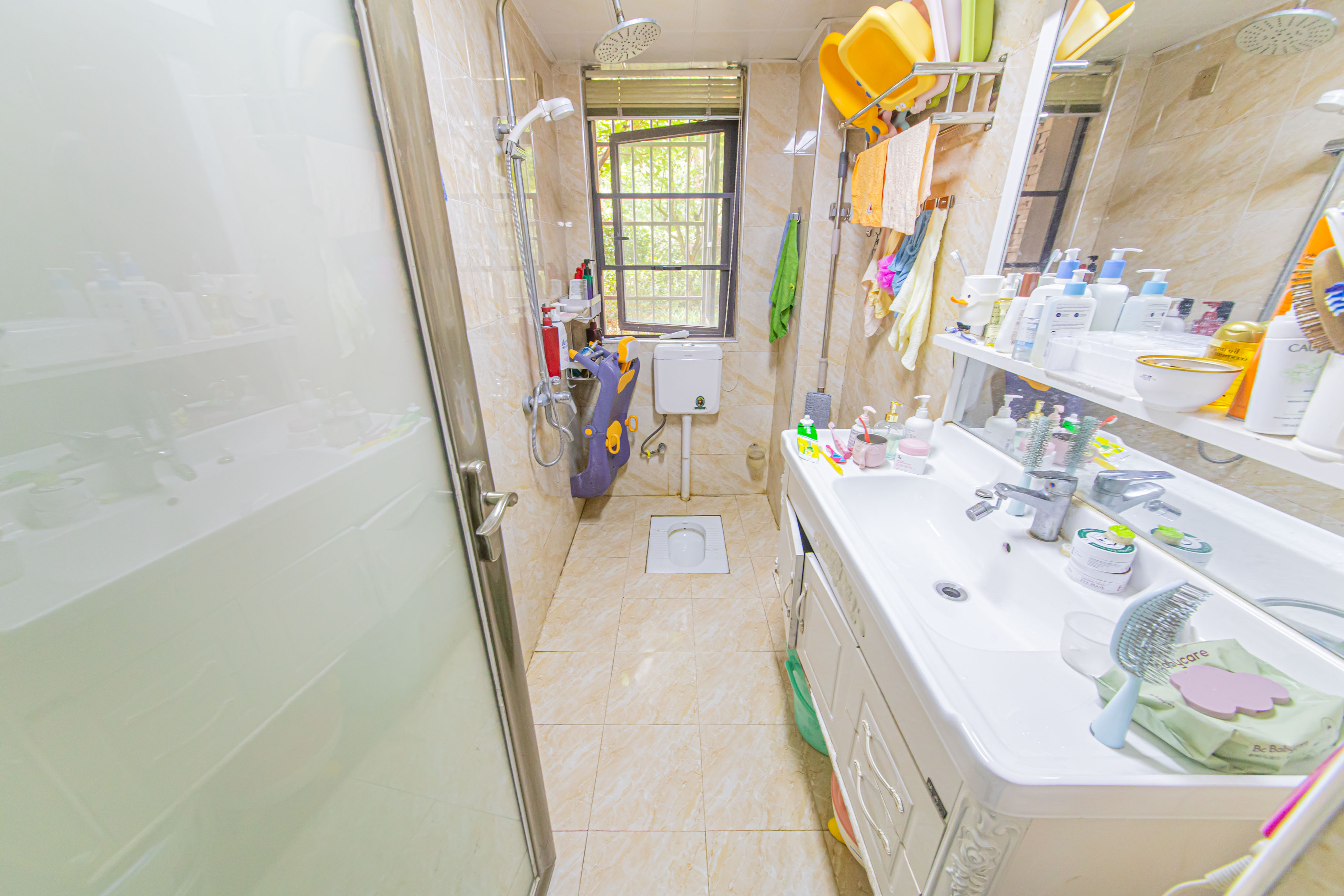 金房奥斯卡  4室2厅1卫    90.0万 金房奥斯卡  4室2厅1卫    90.0万卫生间