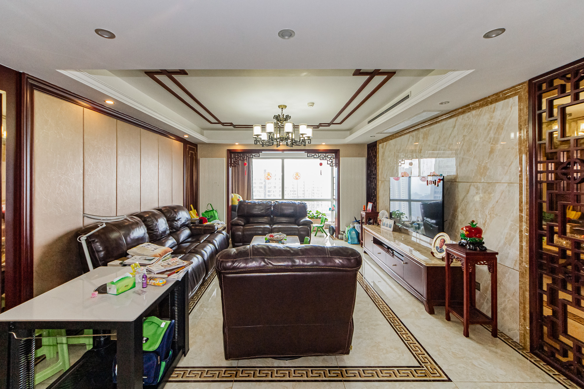 北辰三角洲E3区  4室2厅1卫    276.5万 北辰三角洲E3区  4室2厅1卫    276.5万客厅