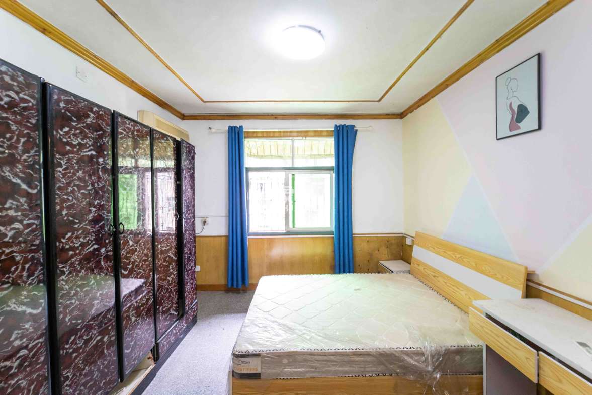 恒达花园  3室2厅1卫    60.0万 恒达花园  3室2厅1卫    60.0万卧室