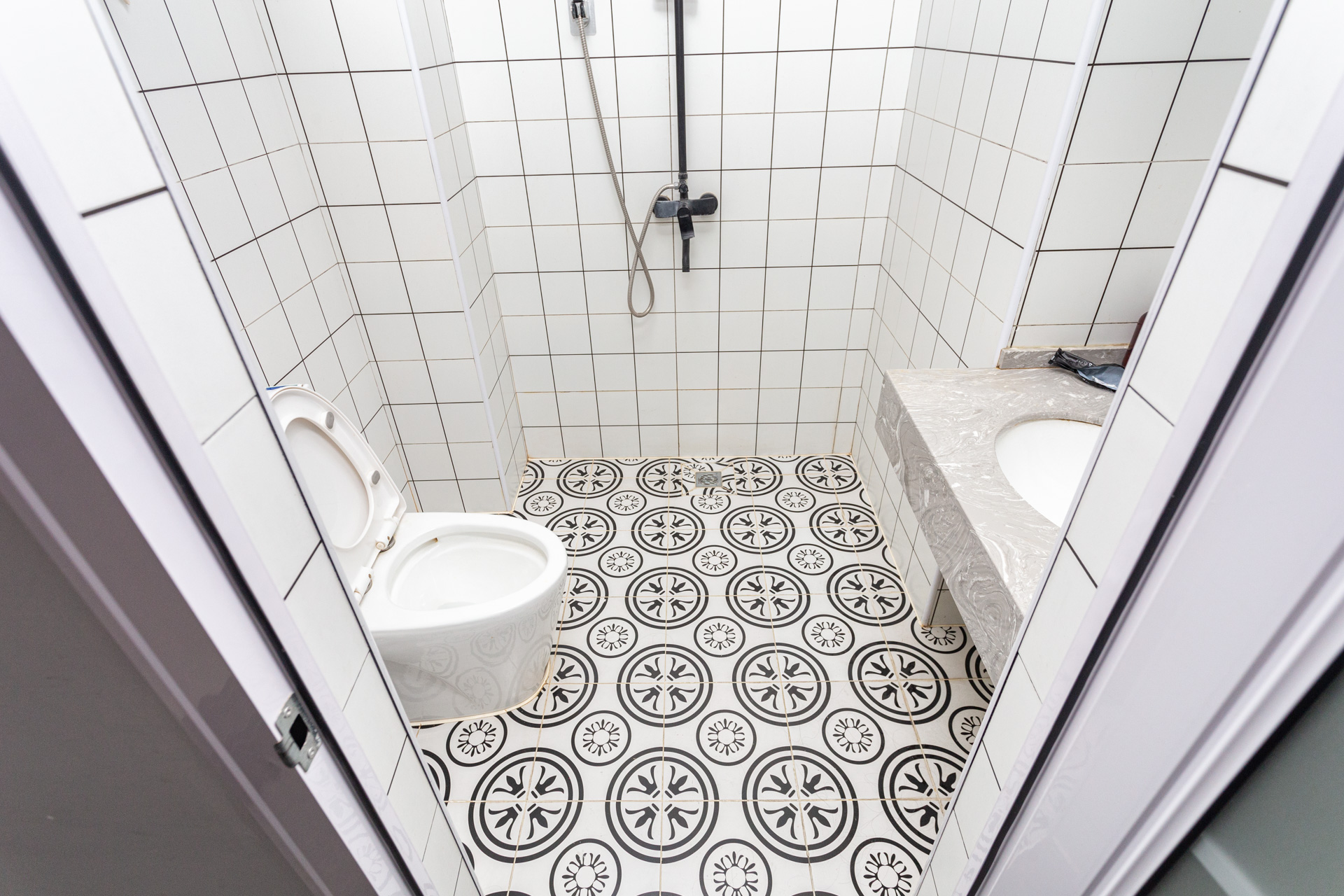 明发国际城  1室1厅1卫    28.0万 明发国际城  1室1厅1卫    28.0万卫生间