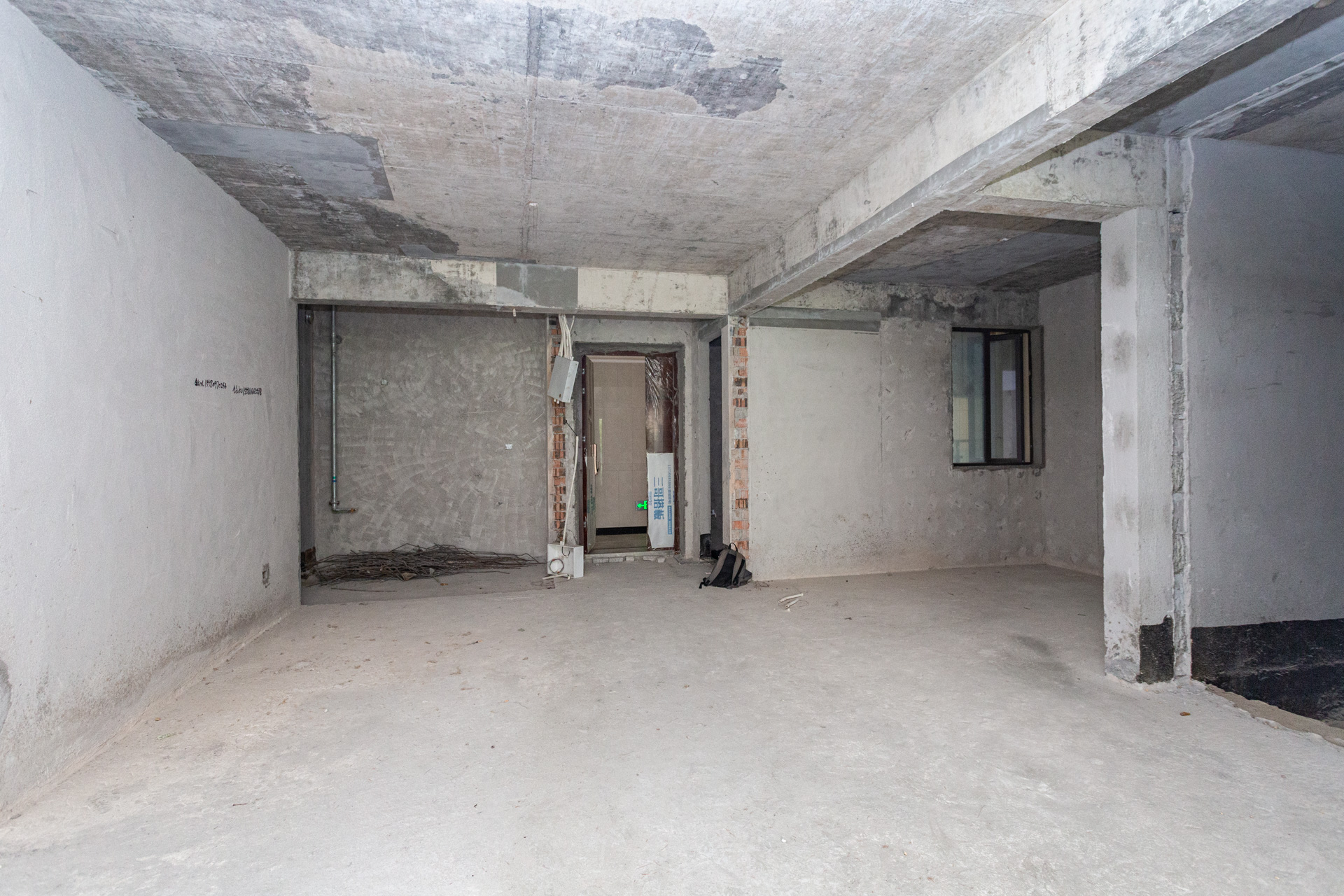 润和湘江天地AB区 4室2厅3卫 156.0万 润和湘江天地AB区 4室2厅3卫 156.0万客厅