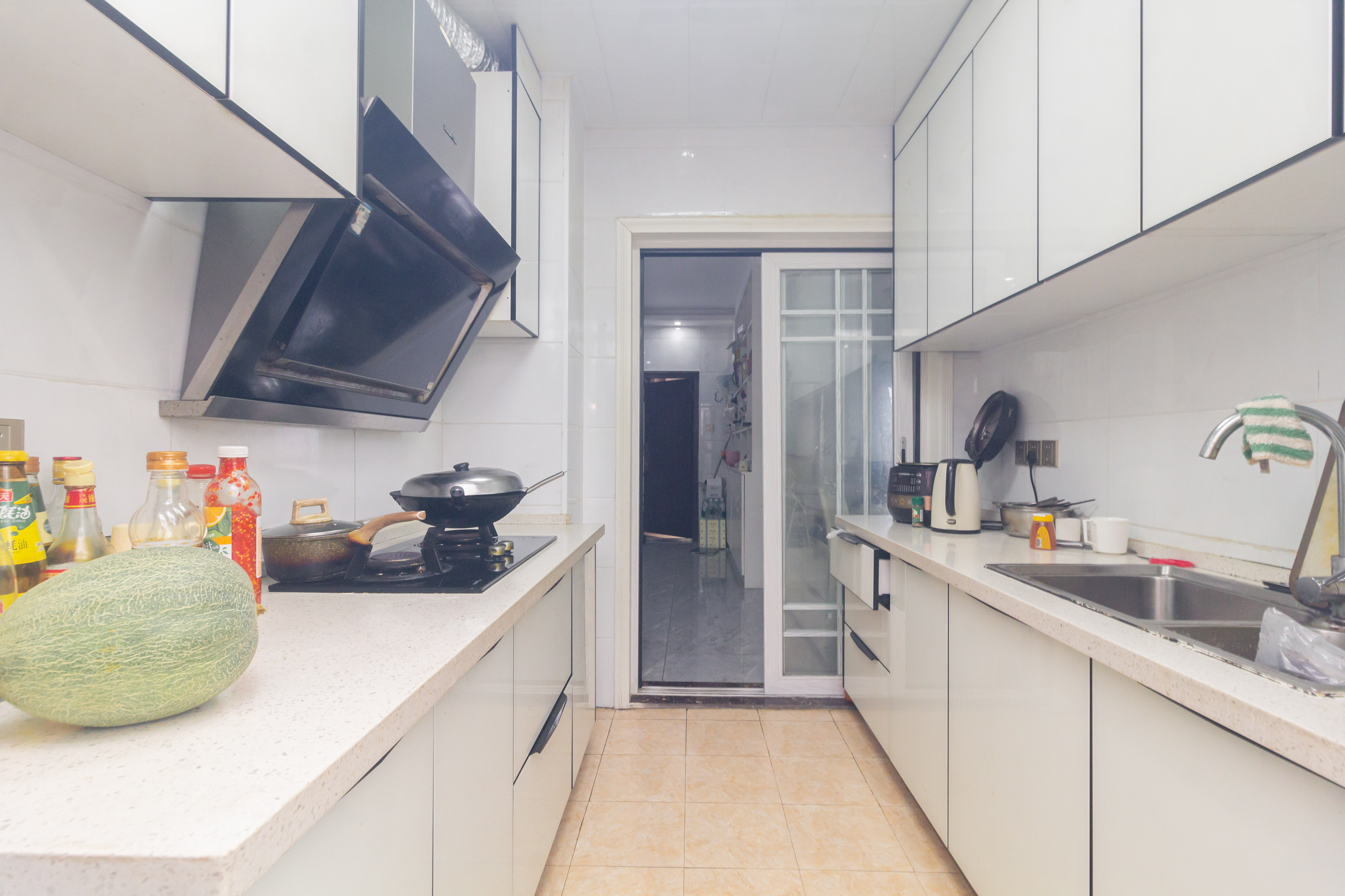 中国铁建国际城一期  3室2厅1卫    51.8万 中国铁建国际城一期  3室2厅1卫    51.8万厨房