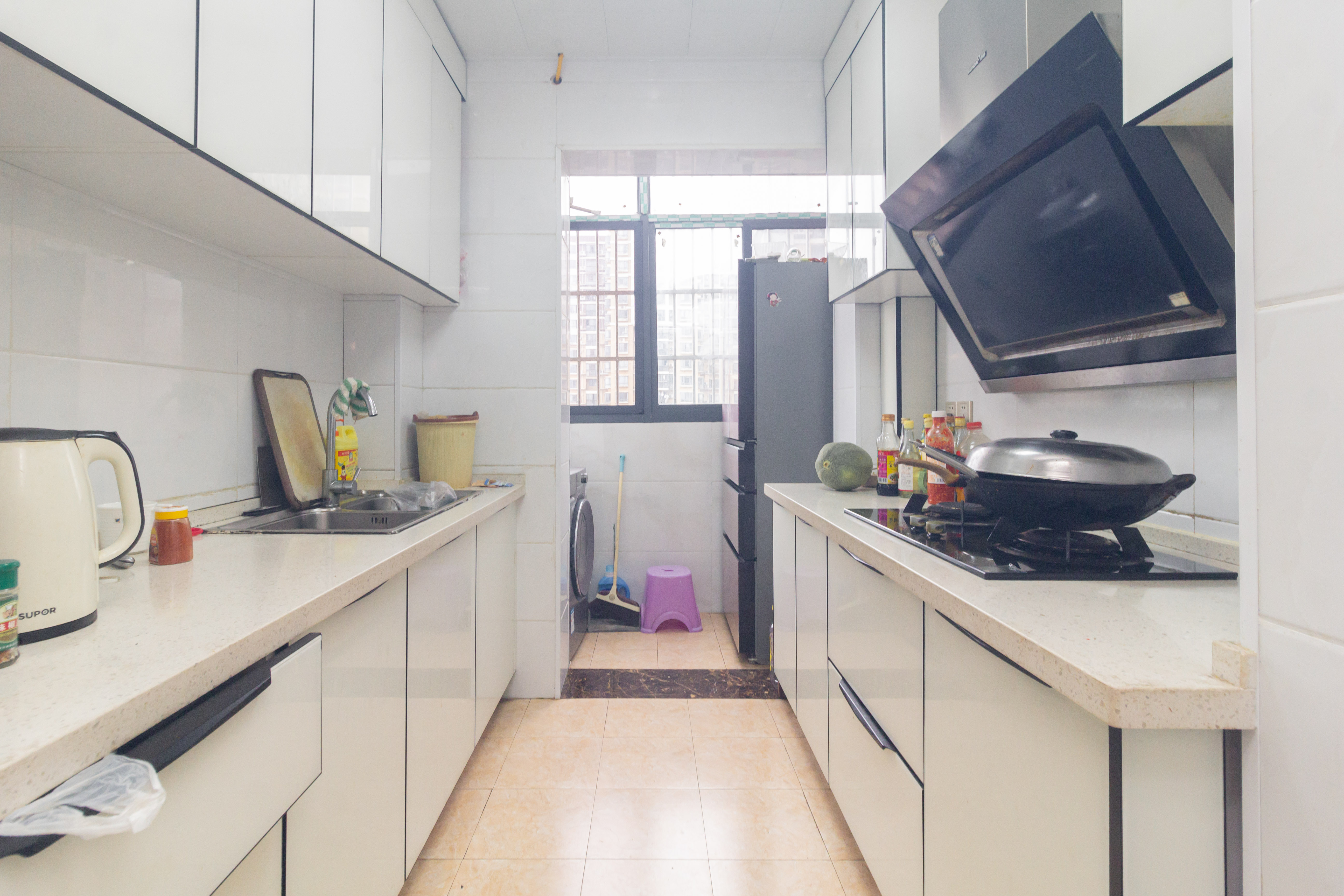 中国铁建国际城一期  3室2厅1卫    51.8万 中国铁建国际城一期  3室2厅1卫    51.8万厨房