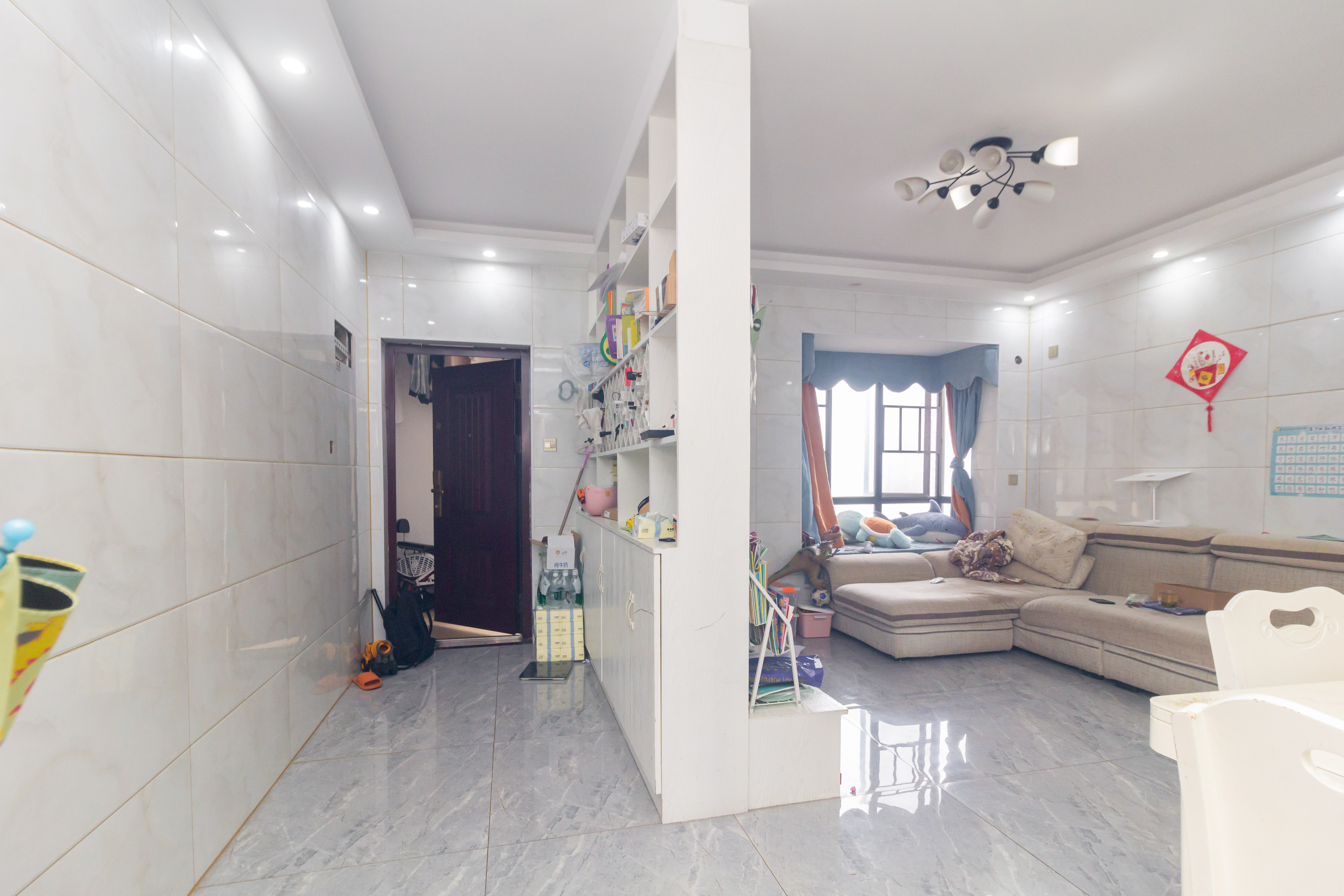 中国铁建国际城一期  3室2厅1卫    51.8万 中国铁建国际城一期  3室2厅1卫    51.8万客厅