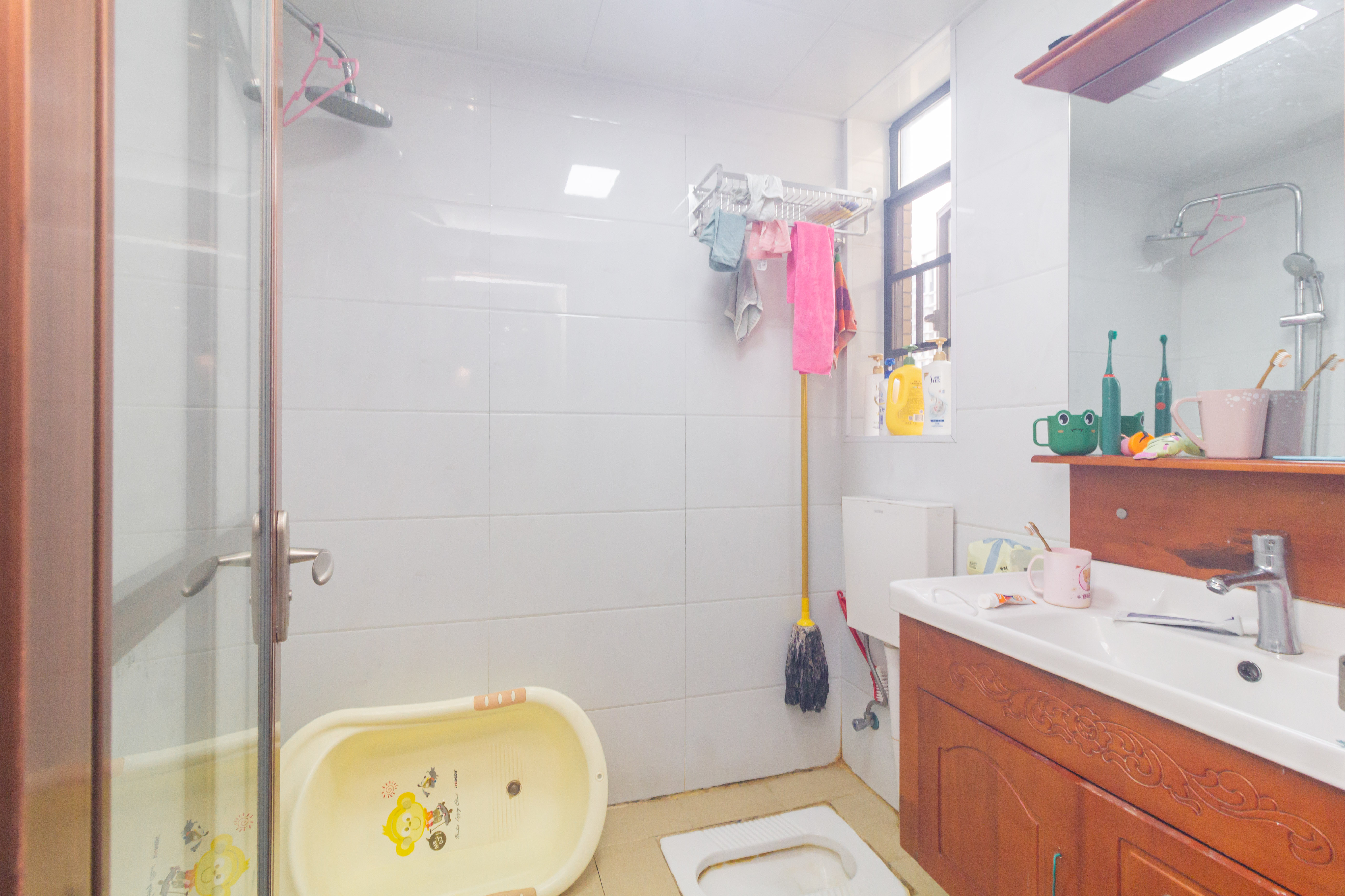 中国铁建国际城一期  3室2厅1卫    51.8万 中国铁建国际城一期  3室2厅1卫    51.8万卫生间