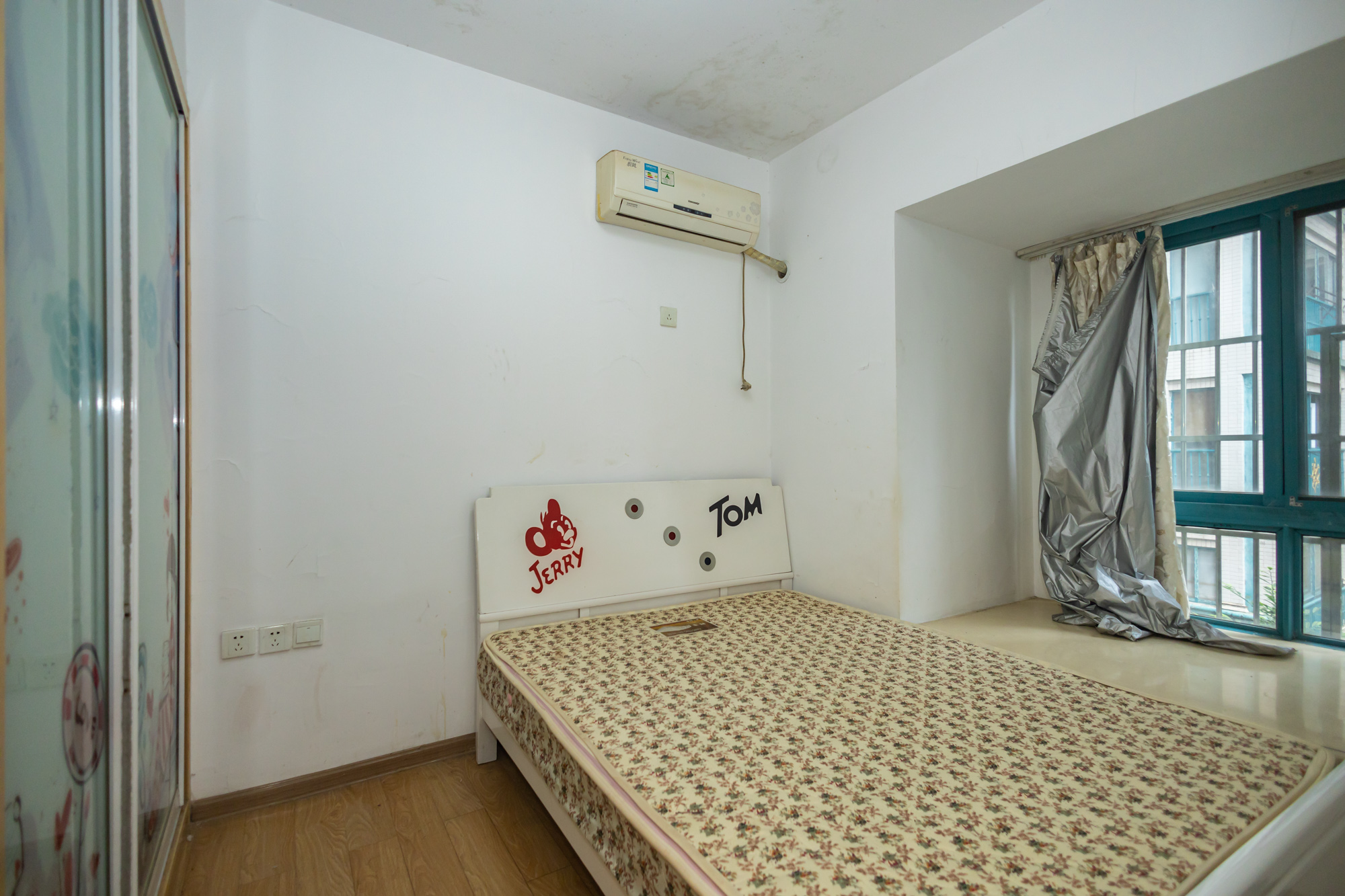 蝴蝶谷 2室2厅1卫 44.8万 蝴蝶谷 2室2厅1卫 44.8万卧室