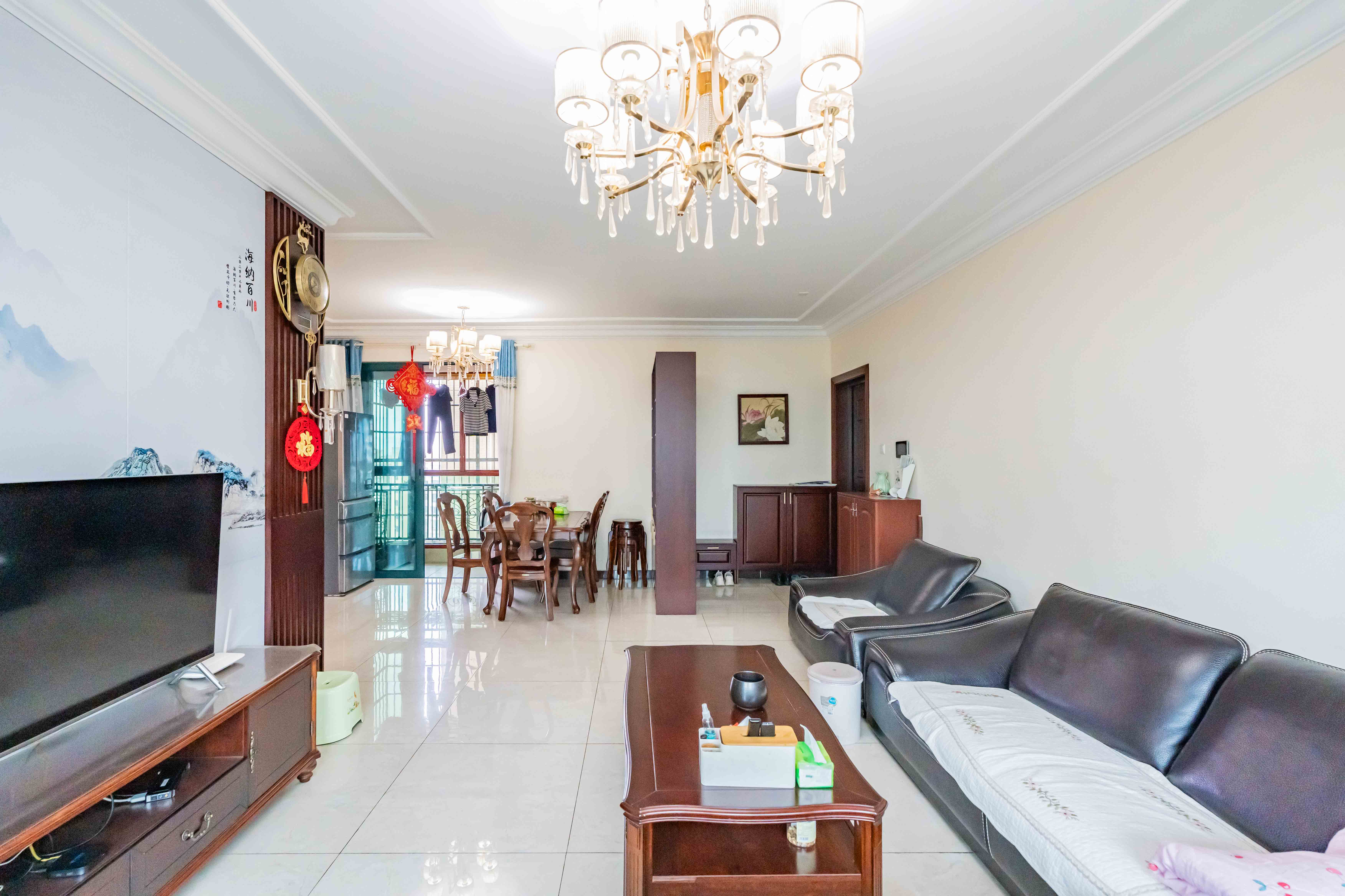 恒大雅苑  3室2厅2卫    135.0万 恒大雅苑  3室2厅2卫    135.0万客厅