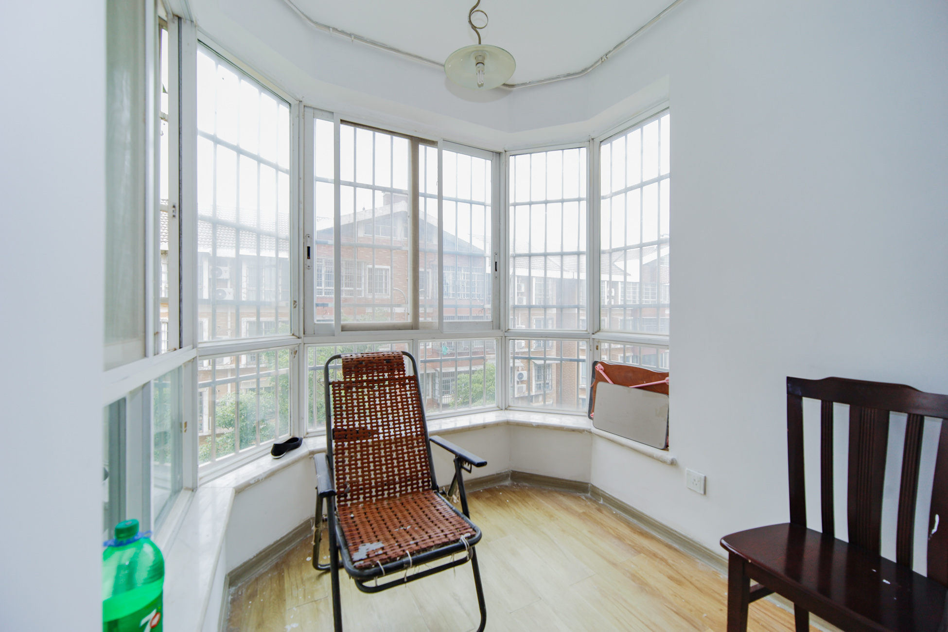 山水庭院 3室2厅2卫 58.0万 山水庭院 3室2厅2卫 58.0万阳台