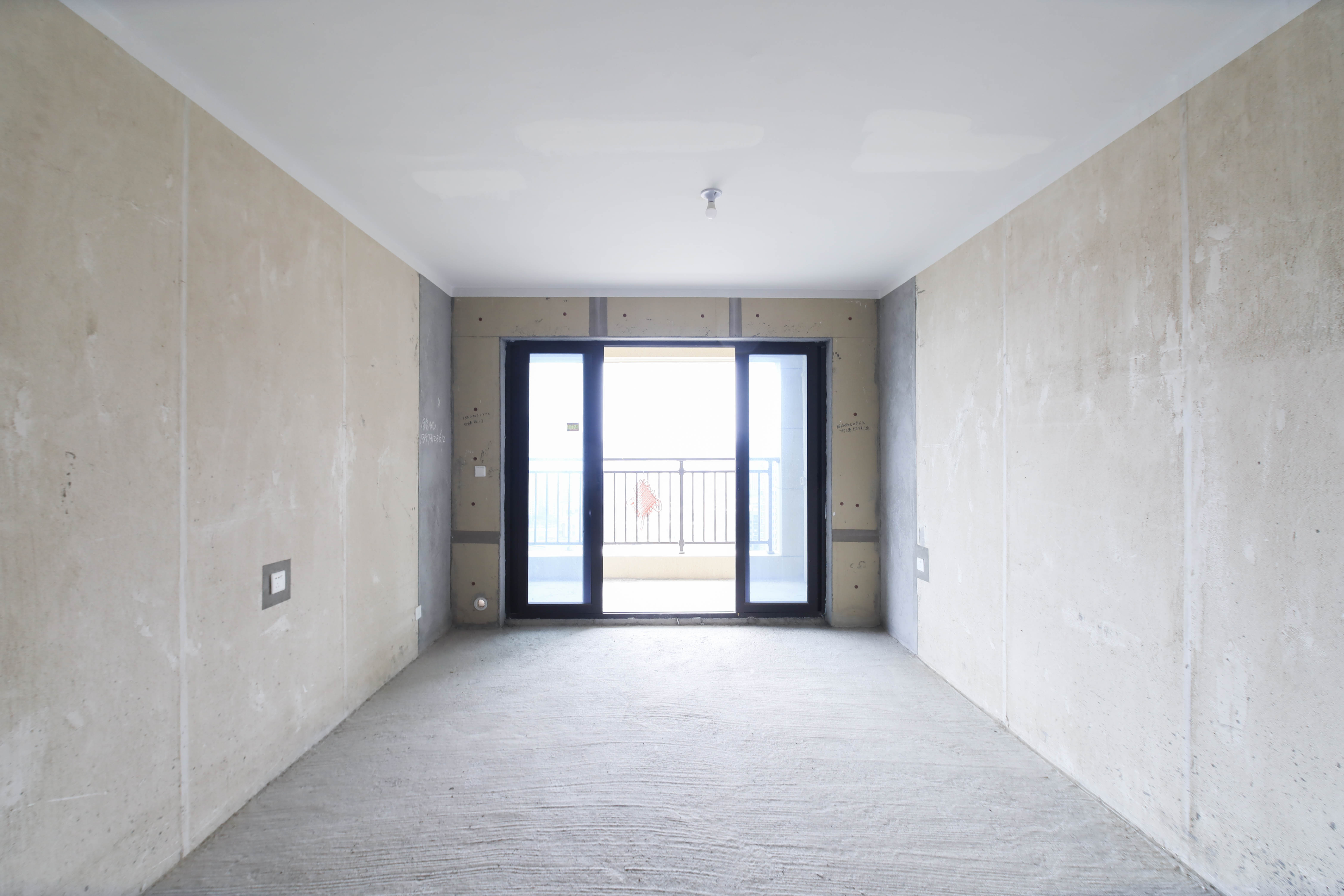 保利大都汇四期 3室2厅2卫 112.5万 保利大都汇四期 3室2厅2卫 112.5万客厅