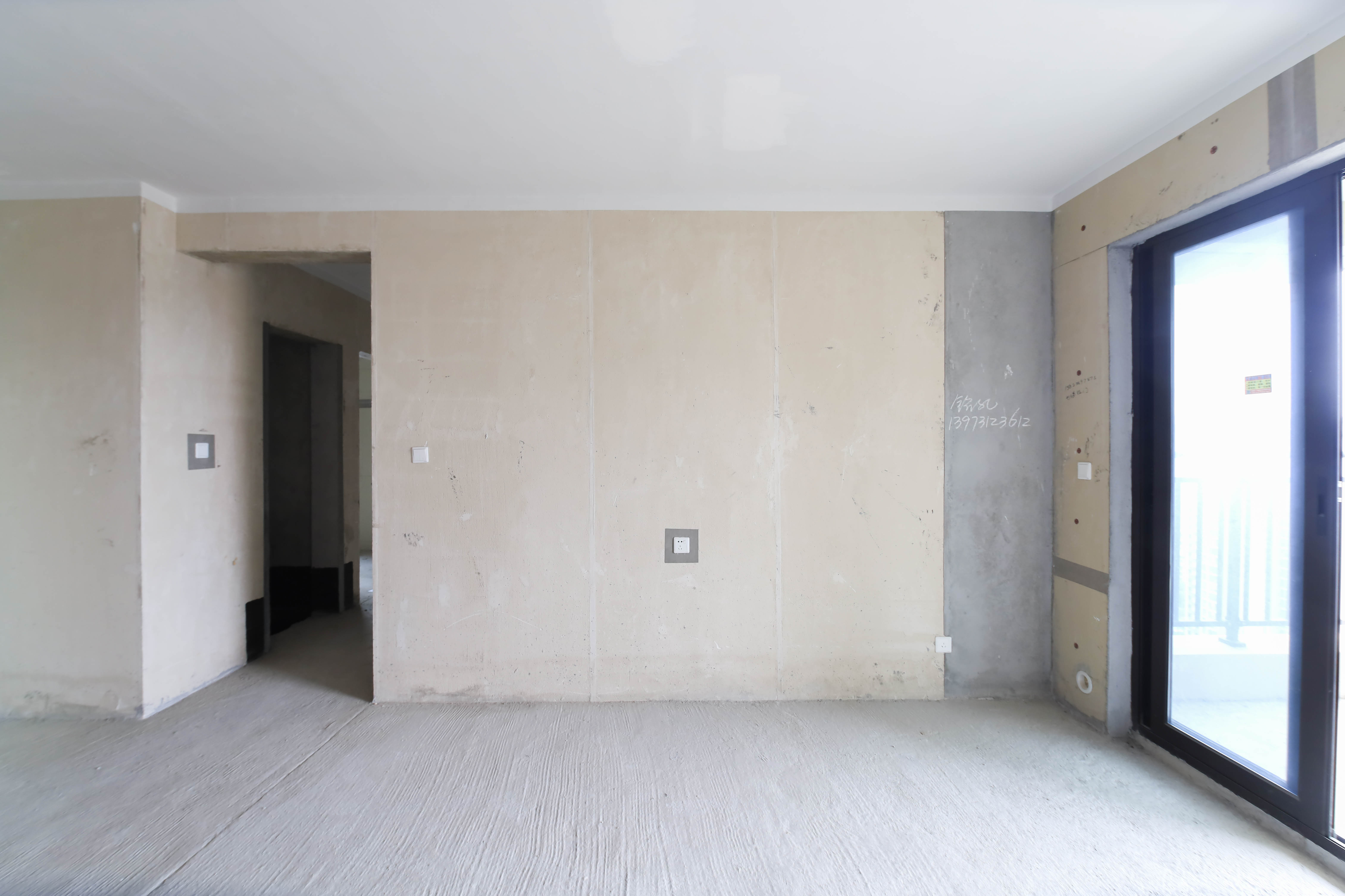 保利大都汇四期 3室2厅2卫 112.5万 保利大都汇四期 3室2厅2卫 112.5万客厅