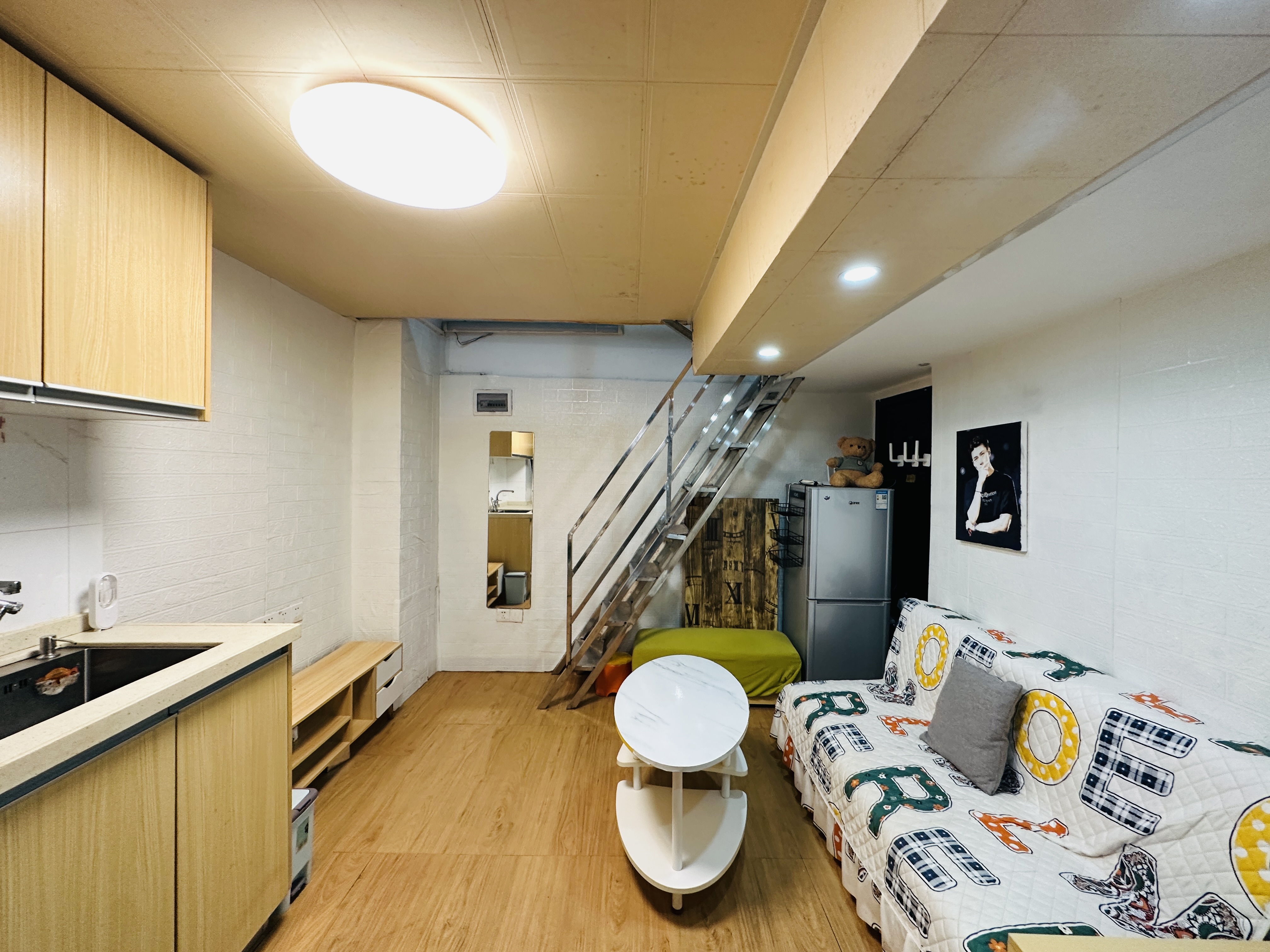 宝迪花苑 1室1厅1卫 45.8万 宝迪花苑 1室1厅1卫 45.8万客厅