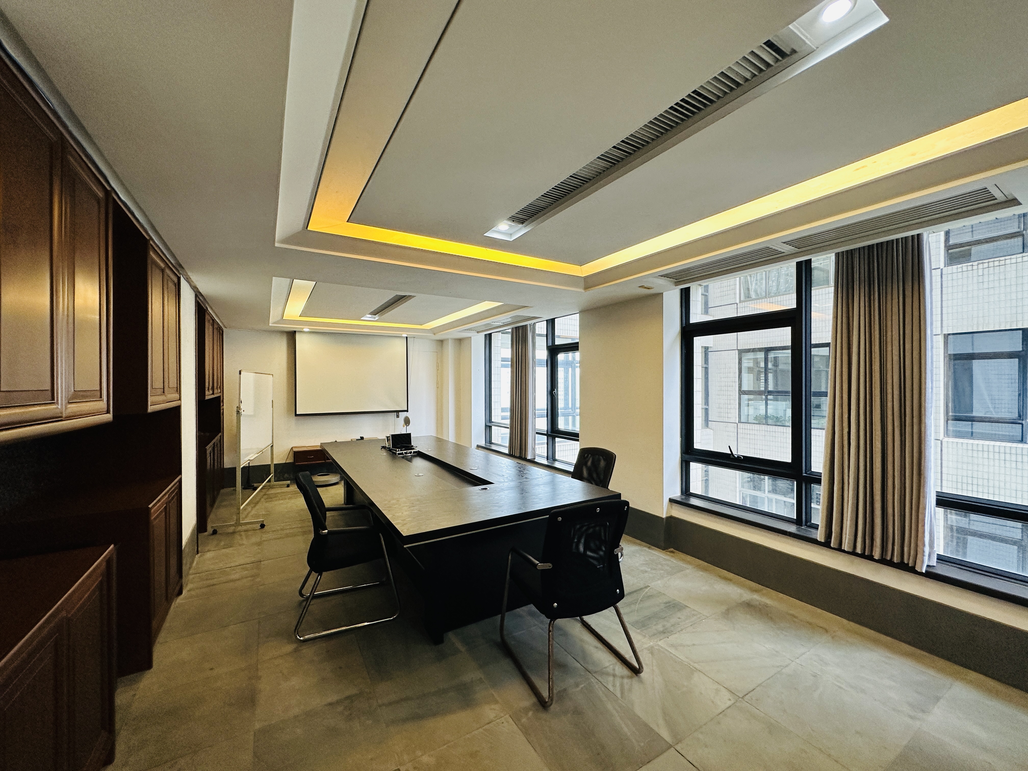 紫荆信息公寓 8室3厅1卫 705.0万 紫荆信息公寓 8室3厅1卫 705.0万卧室