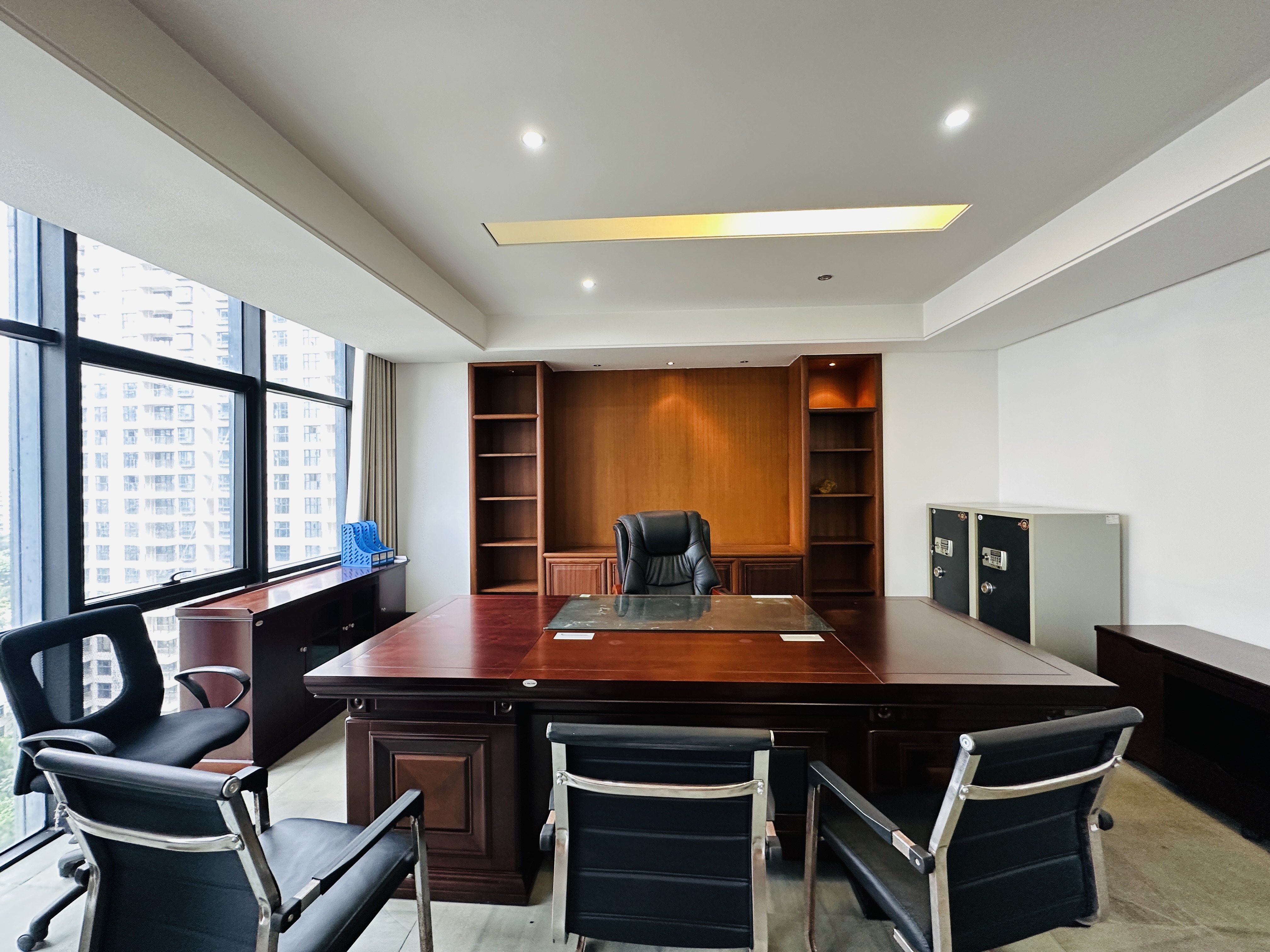 紫荆信息公寓 8室3厅1卫 705.0万 紫荆信息公寓 8室3厅1卫 705.0万卧室