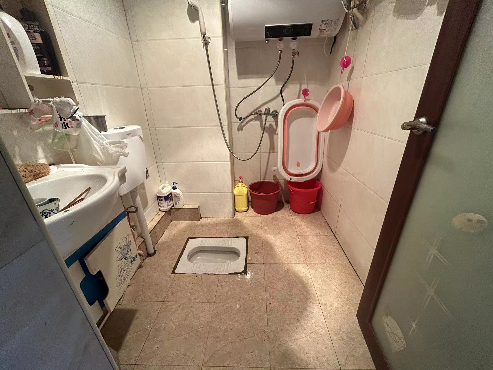 庐山恋 2室2厅1卫 30.0万 庐山恋 2室2厅1卫 30.0万室内图