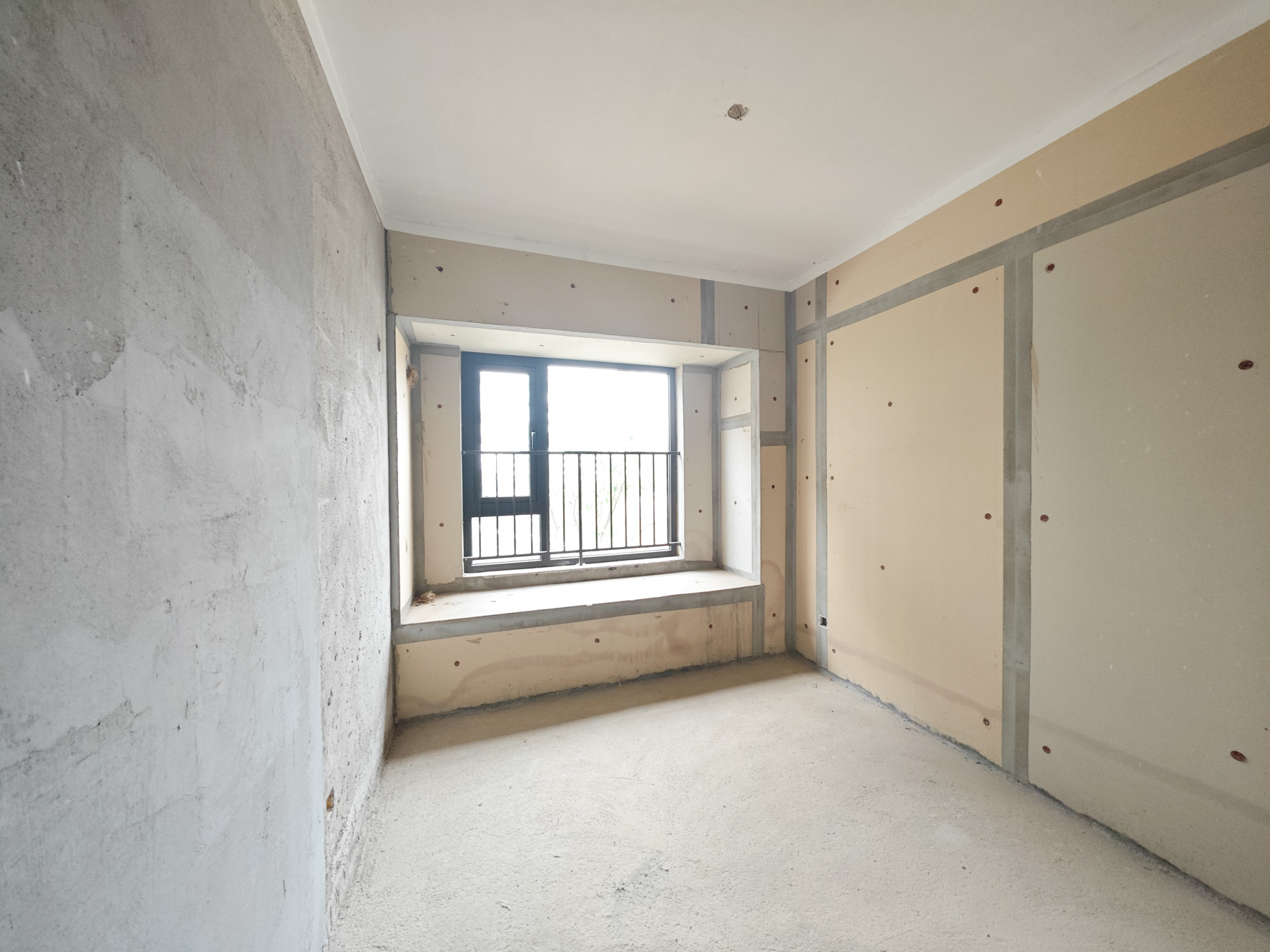 远洋红星天铂一期  4室2厅2卫    129.0万 远洋红星天铂一期  4室2厅2卫    129.0万卧室