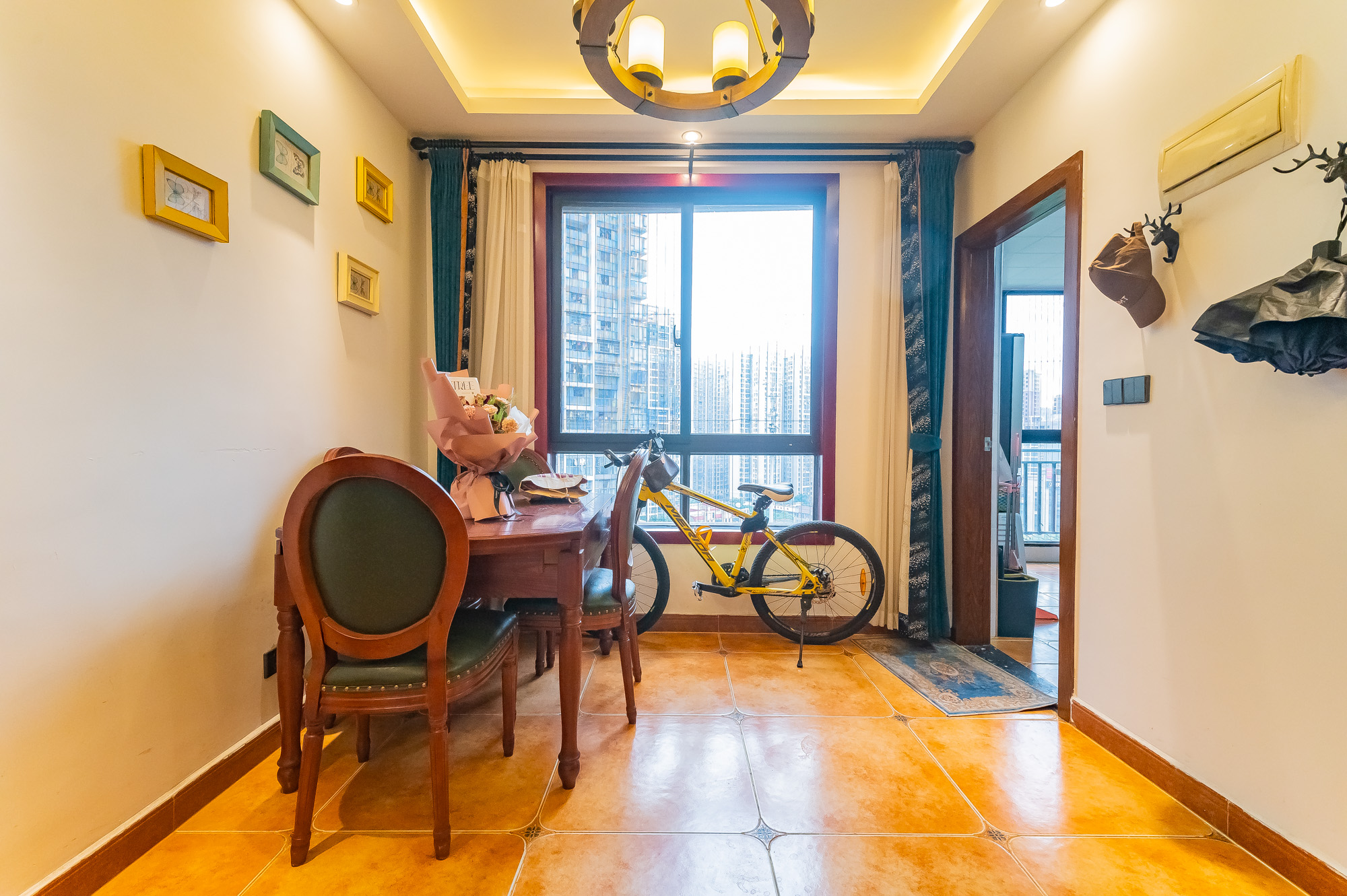 华润凤凰城一期 2室2厅1卫 100.0万 华润凤凰城一期 2室2厅1卫 100.0万客厅