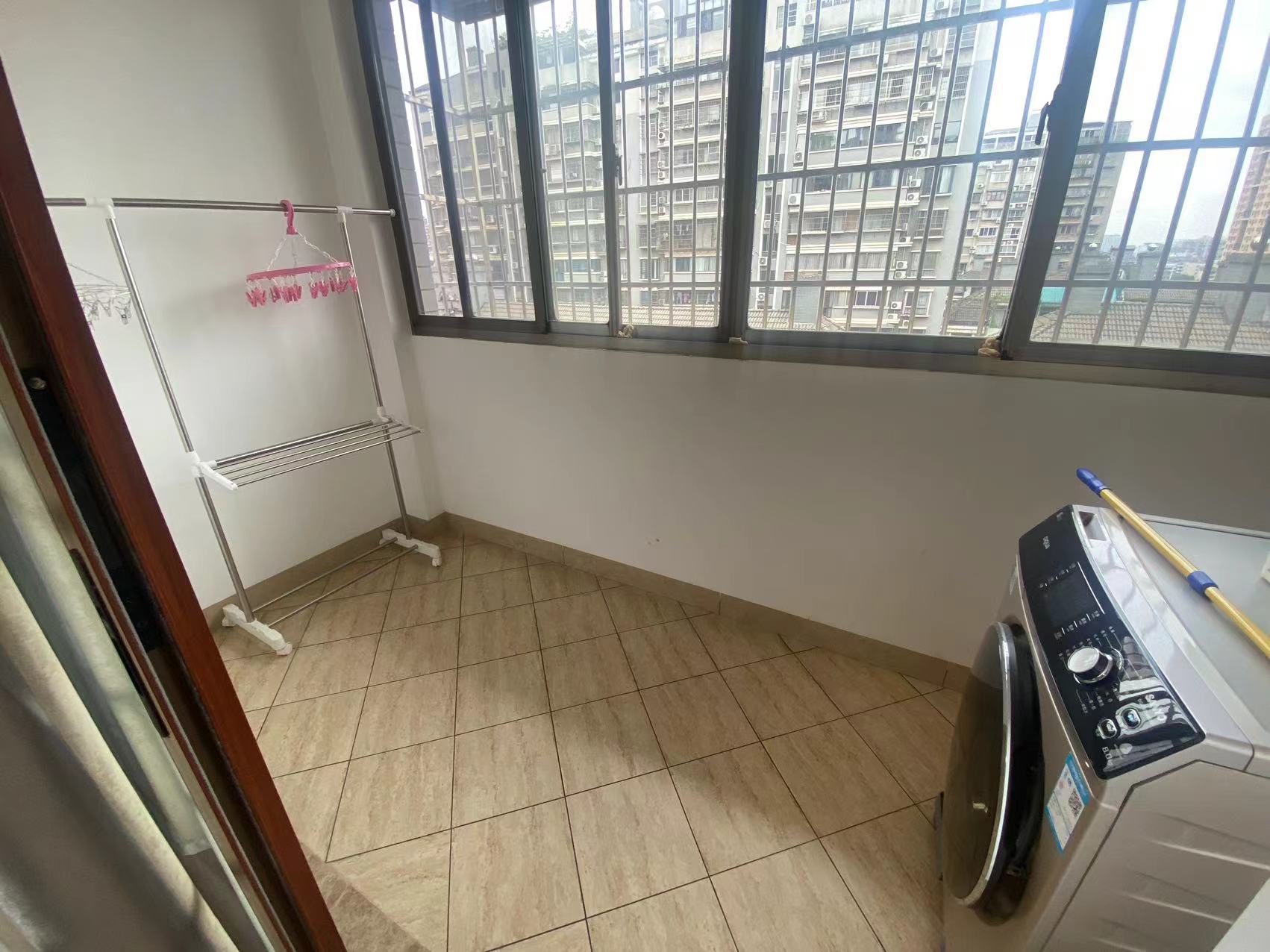 利江花园 4室2厅2卫 62.8万 利江花园 4室2厅2卫 62.8万室内图