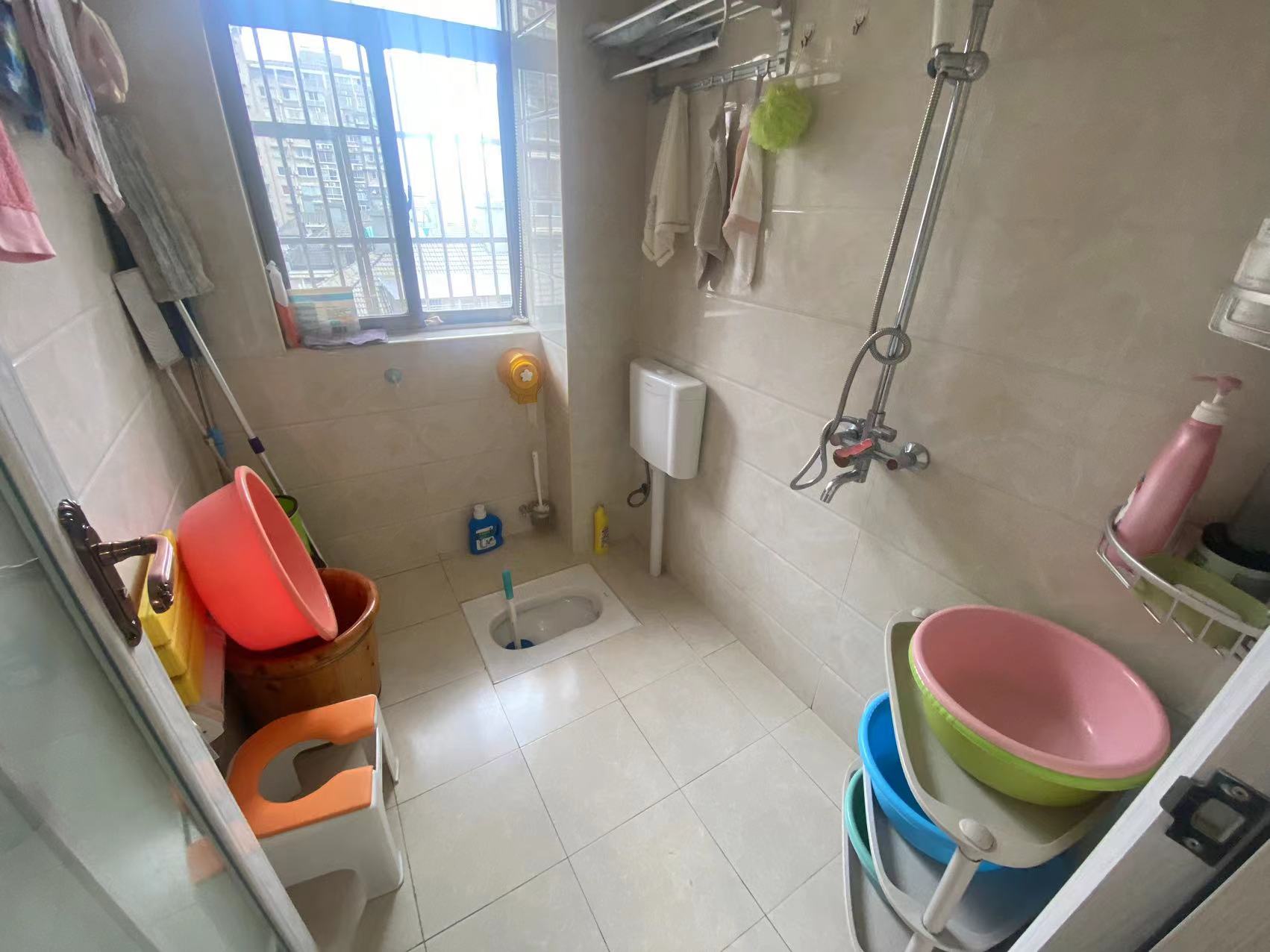 利江花园 4室2厅2卫 62.8万 利江花园 4室2厅2卫 62.8万室内图