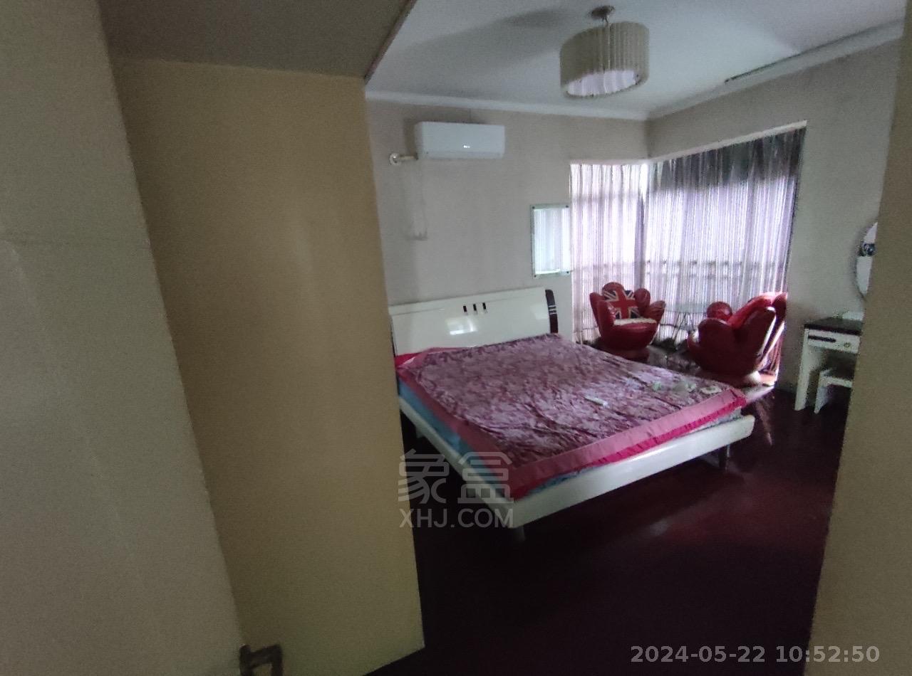 天顺楼  3室1厅1卫   2300.00元/月室内图
