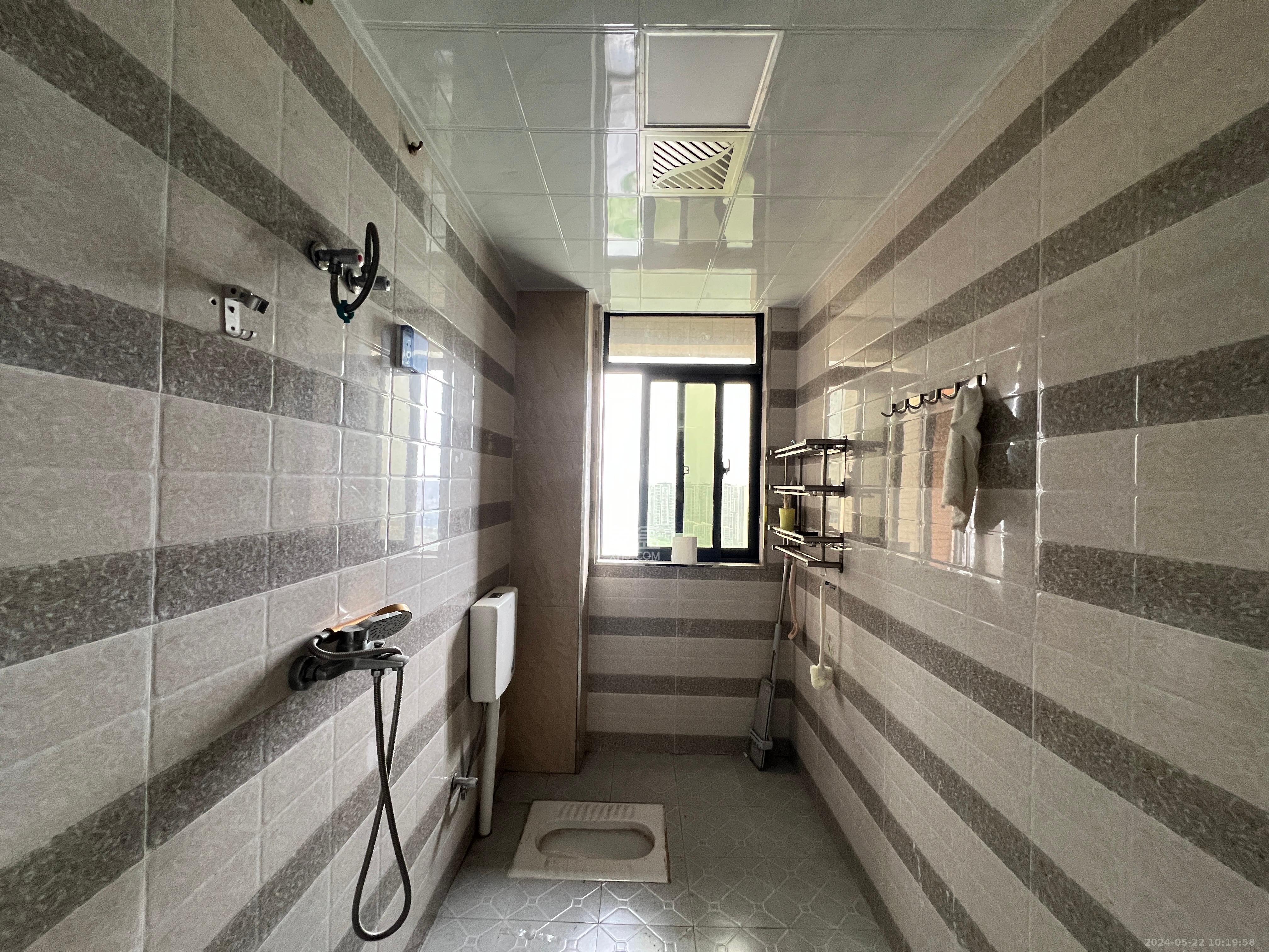 江河双水湾  5室1厅2卫   2800.00元/月室内图