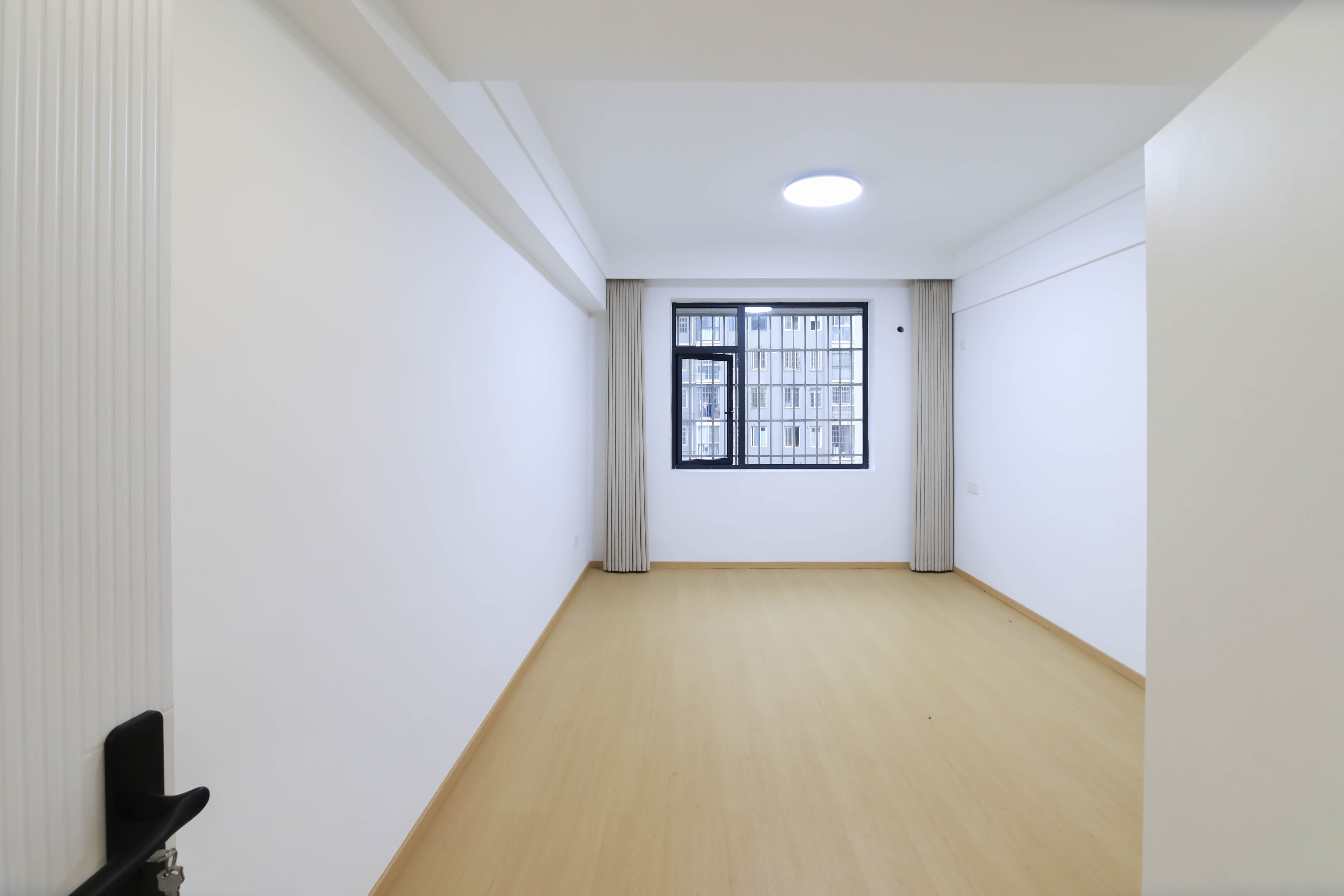 泰禹家园(彩云之翼家园一期、二期、三期) 4室2厅2卫 135.0万 泰禹家园(彩云之翼家园一期、二期、三期) 4室2厅2卫 135.0万卧室