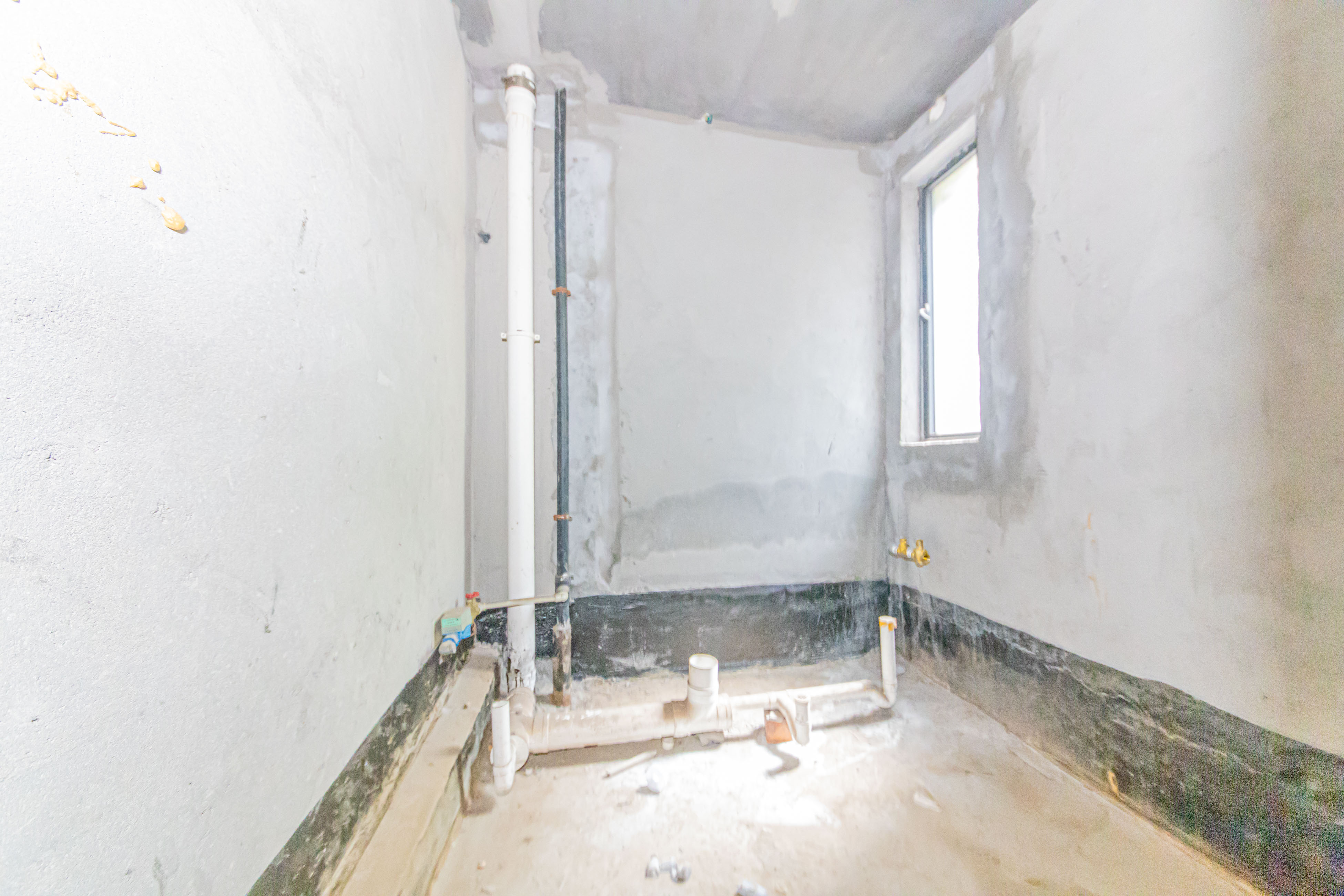 保利花园  3室2厅1卫    88.0万卫生间