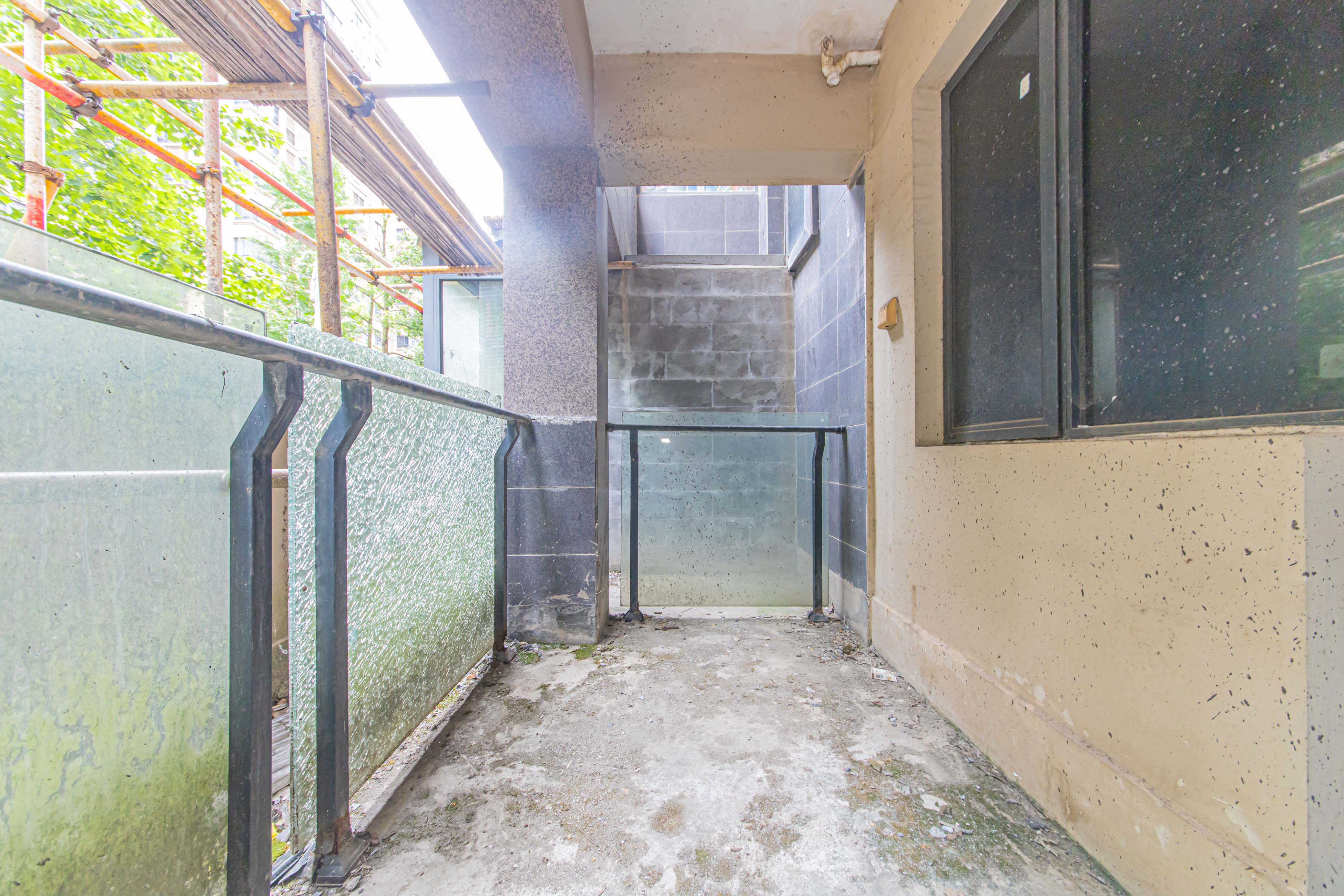 保利花园  3室2厅1卫    88.0万 保利花园  3室2厅1卫    88.0万阳台