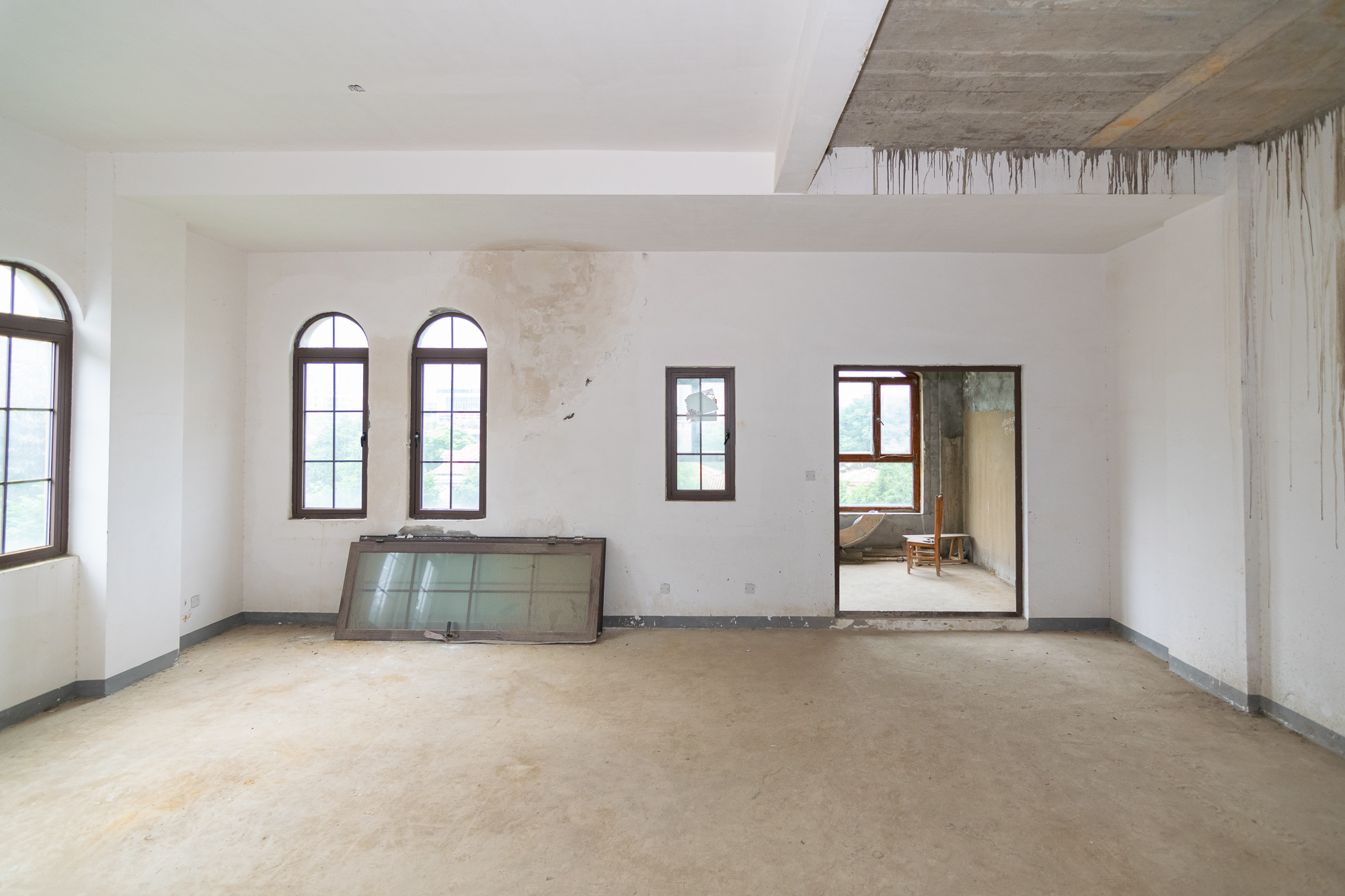 金地三千府(金地湖山樾、金地自在城)  8室3厅4卫    580.0万 金地三千府(金地湖山樾、金地自在城)  8室3厅4卫    580.0万客厅