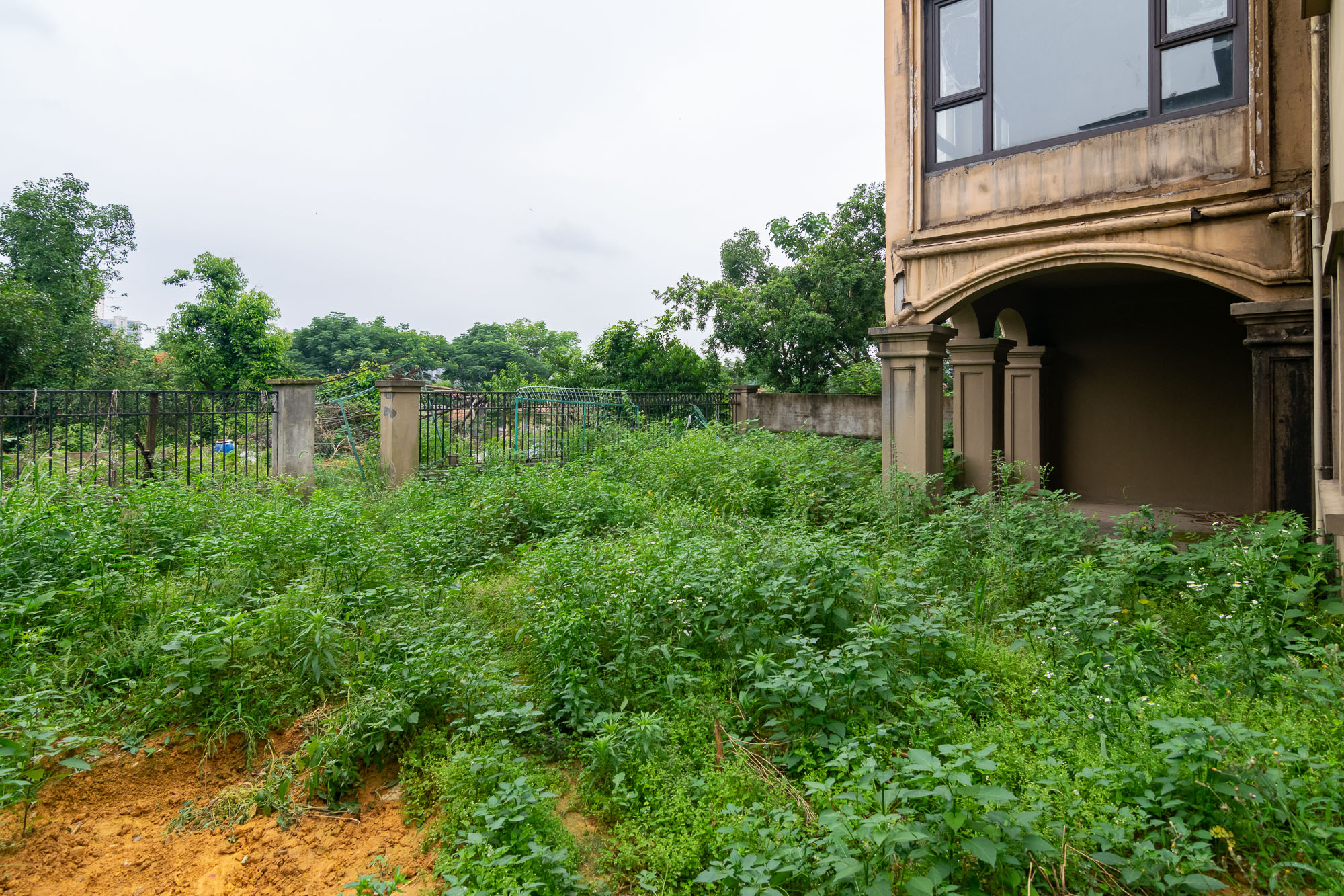 金地三千府(金地湖山樾、金地自在城)  8室3厅4卫    580.0万 金地三千府(金地湖山樾、金地自在城)  8室3厅4卫    580.0万其他