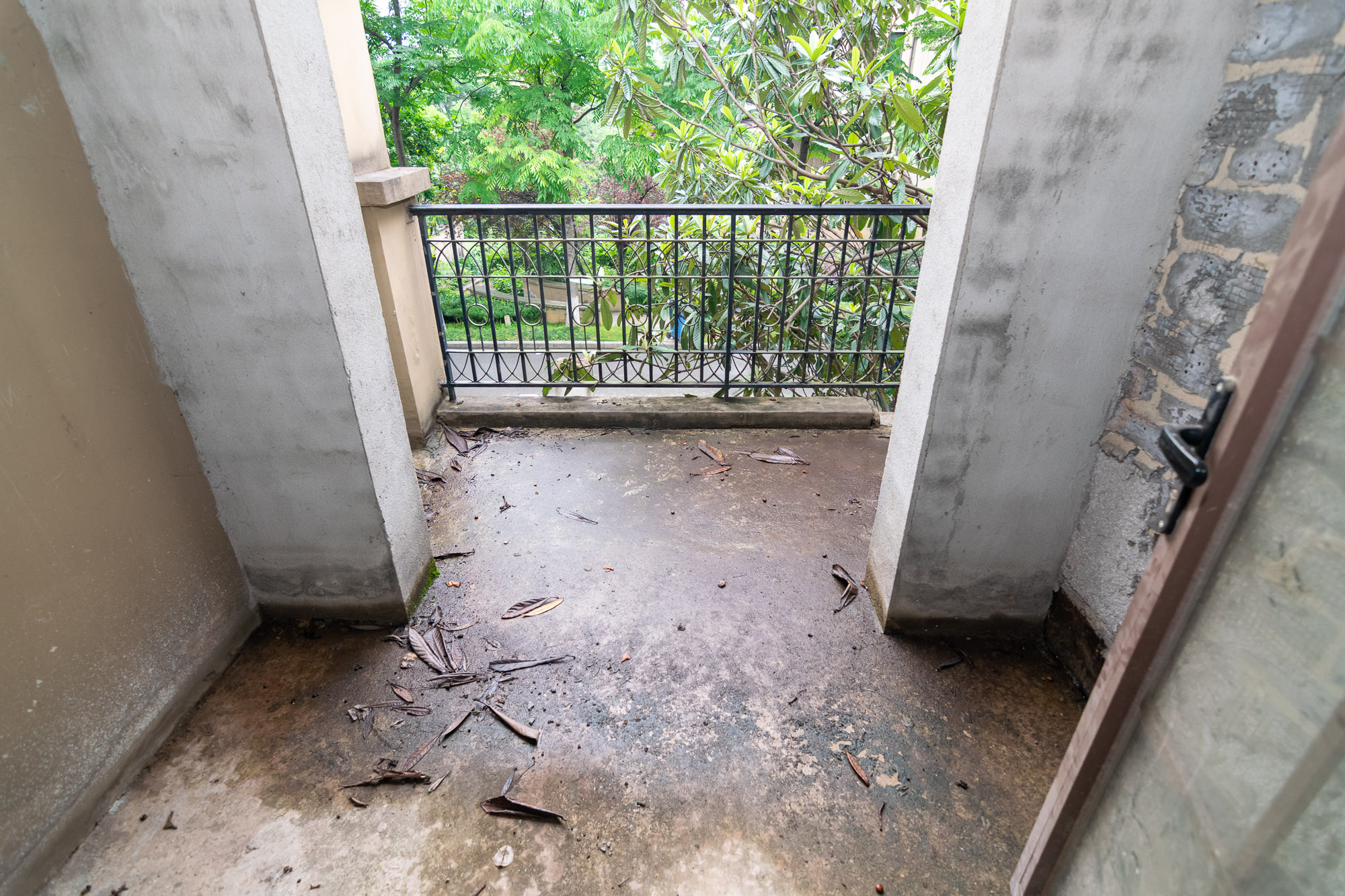 金地三千府(金地湖山樾、金地自在城)  8室3厅4卫    580.0万 金地三千府(金地湖山樾、金地自在城)  8室3厅4卫    580.0万阳台