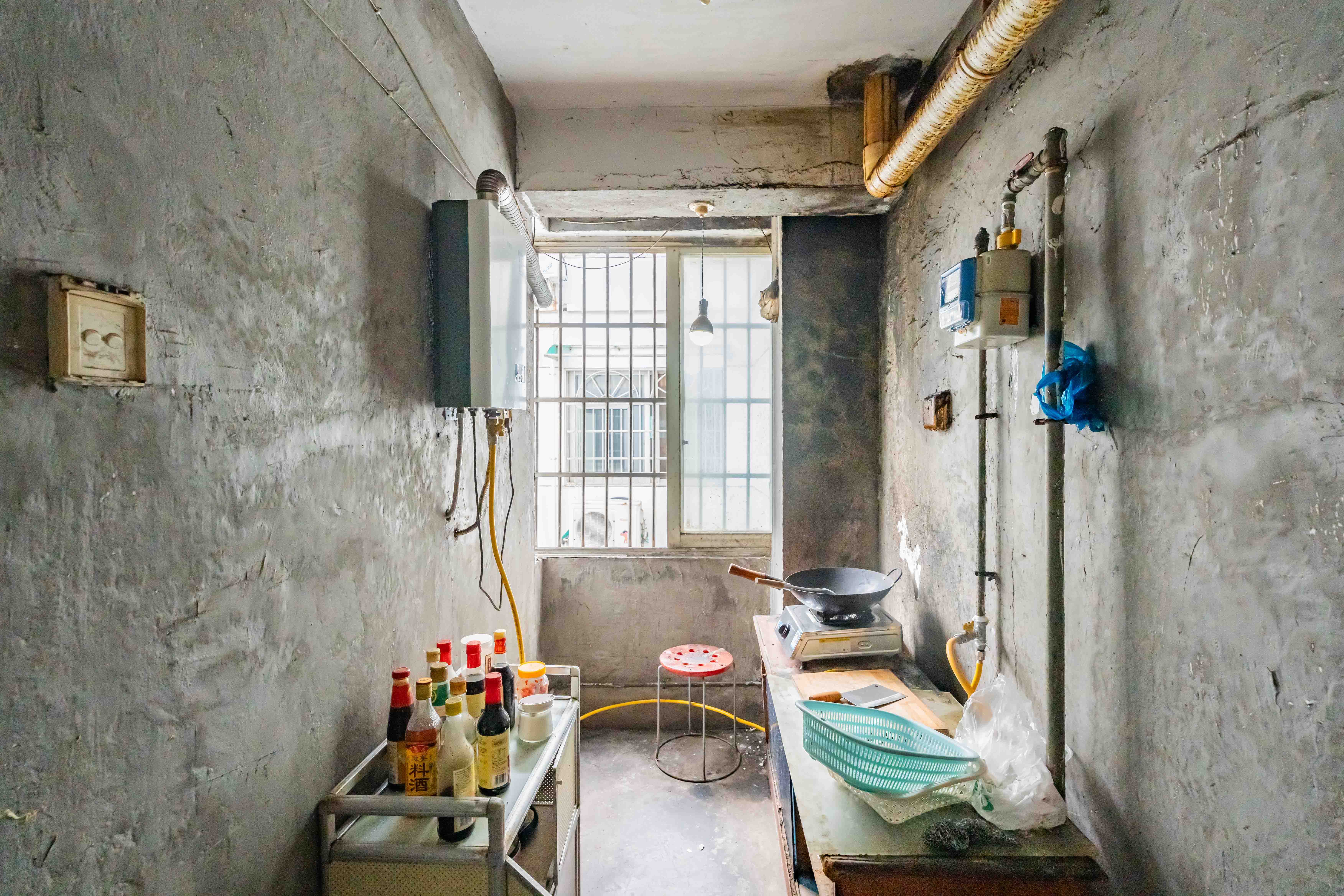 金帆小区  3室2厅2卫    55.0万厨房