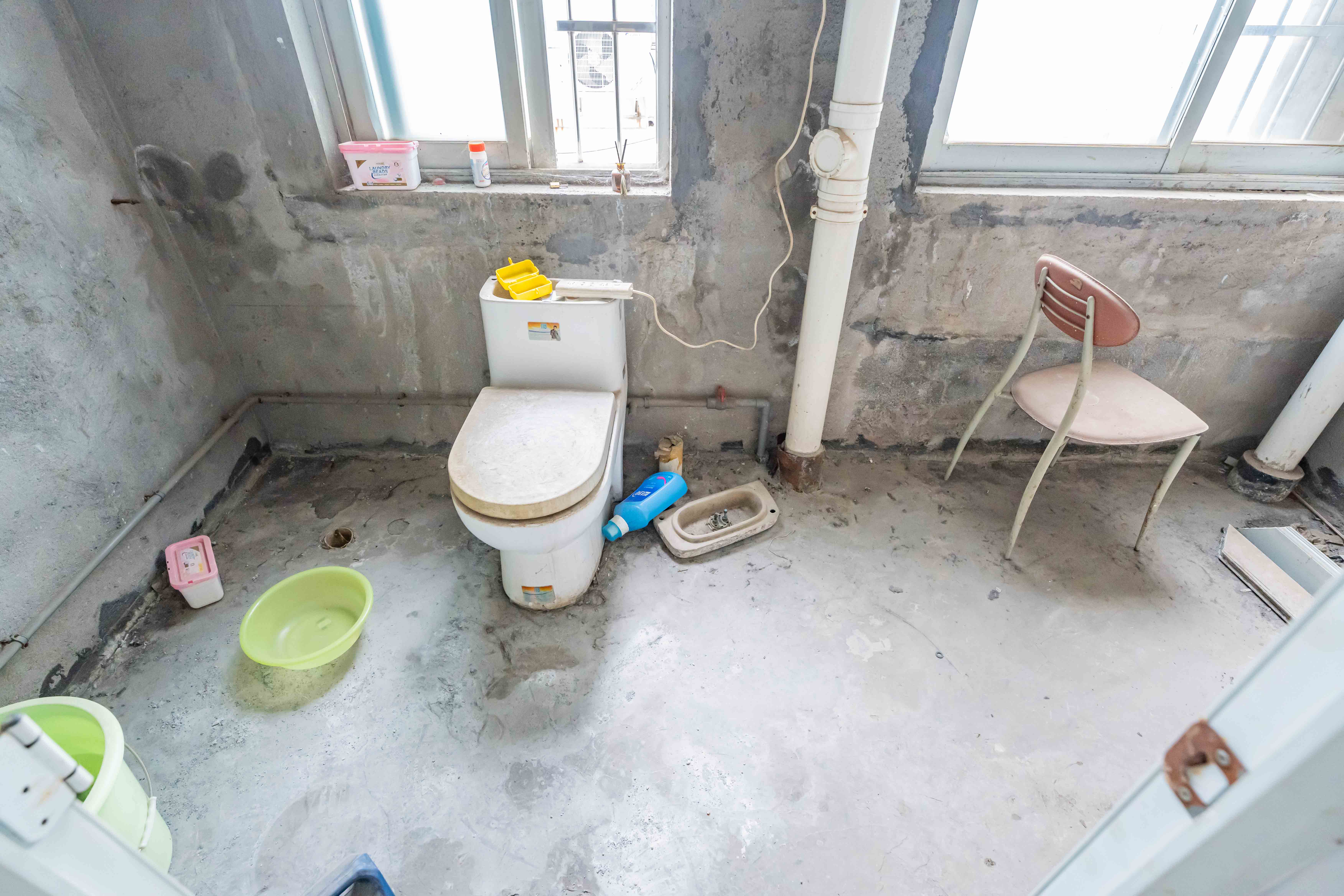 金帆小区  3室2厅2卫    55.0万卫生间