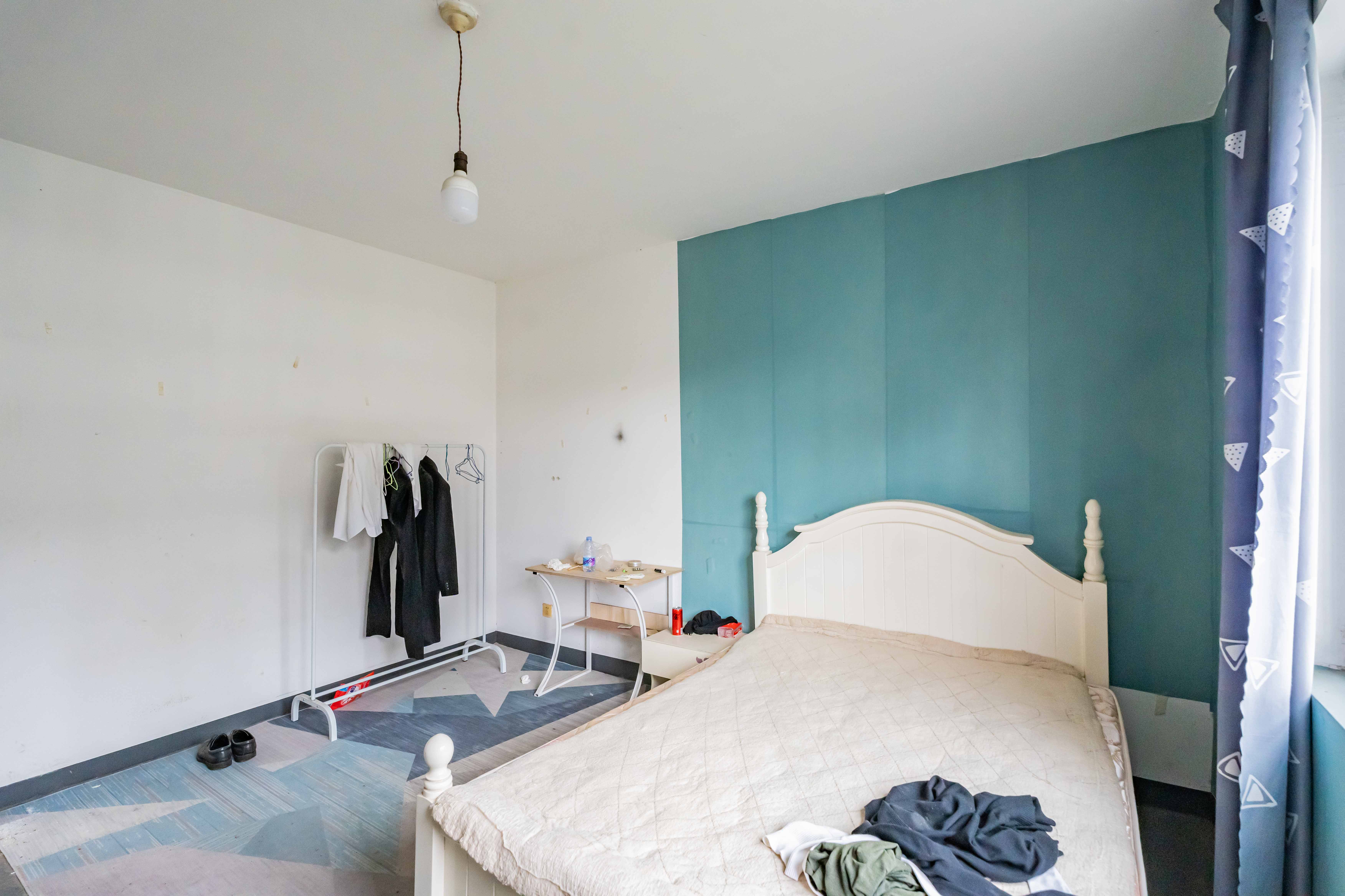 金帆小区  3室2厅2卫    55.0万卧室