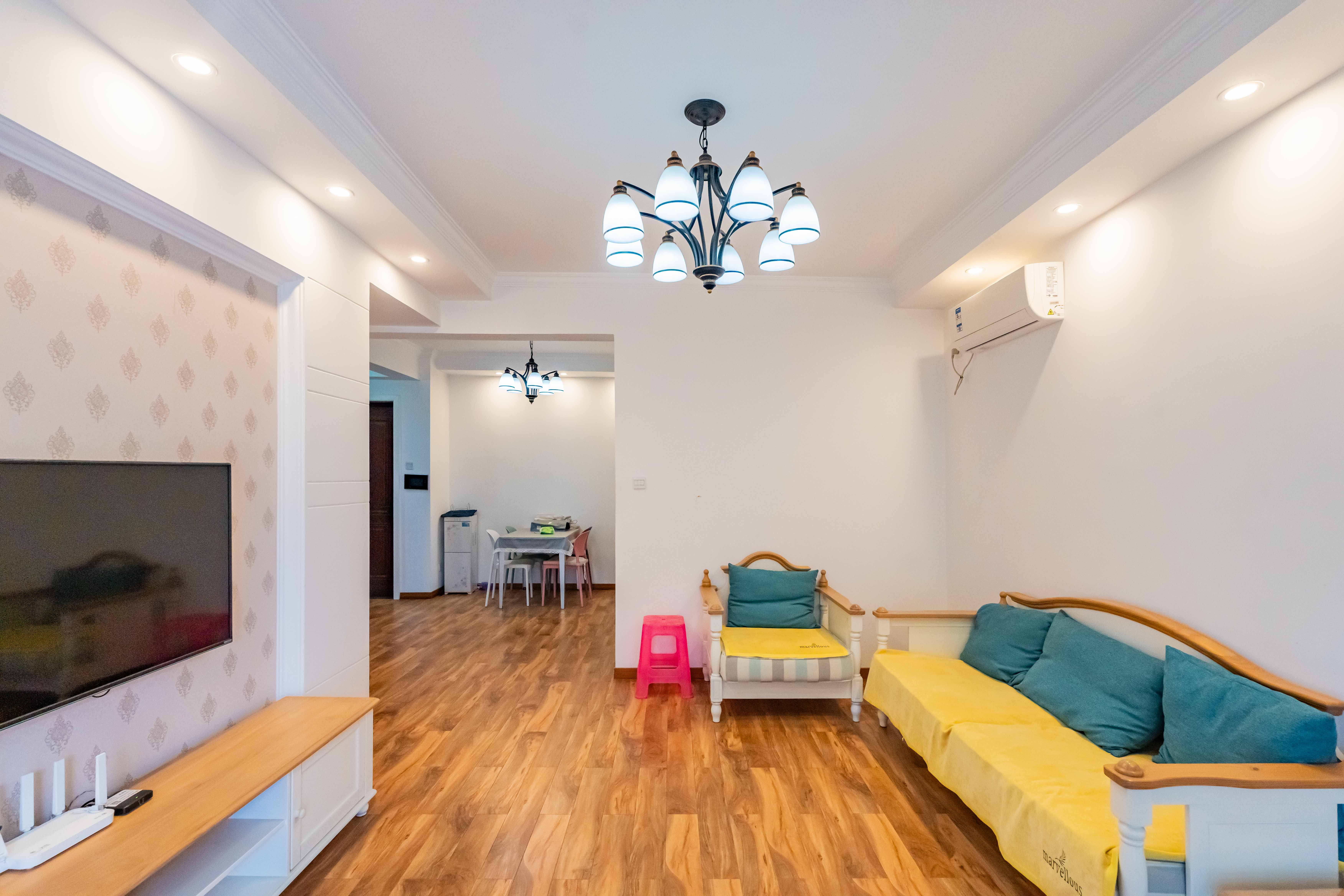 复地崑玉国际一期  2室2厅1卫    182.0万 复地崑玉国际一期  2室2厅1卫    182.0万客厅