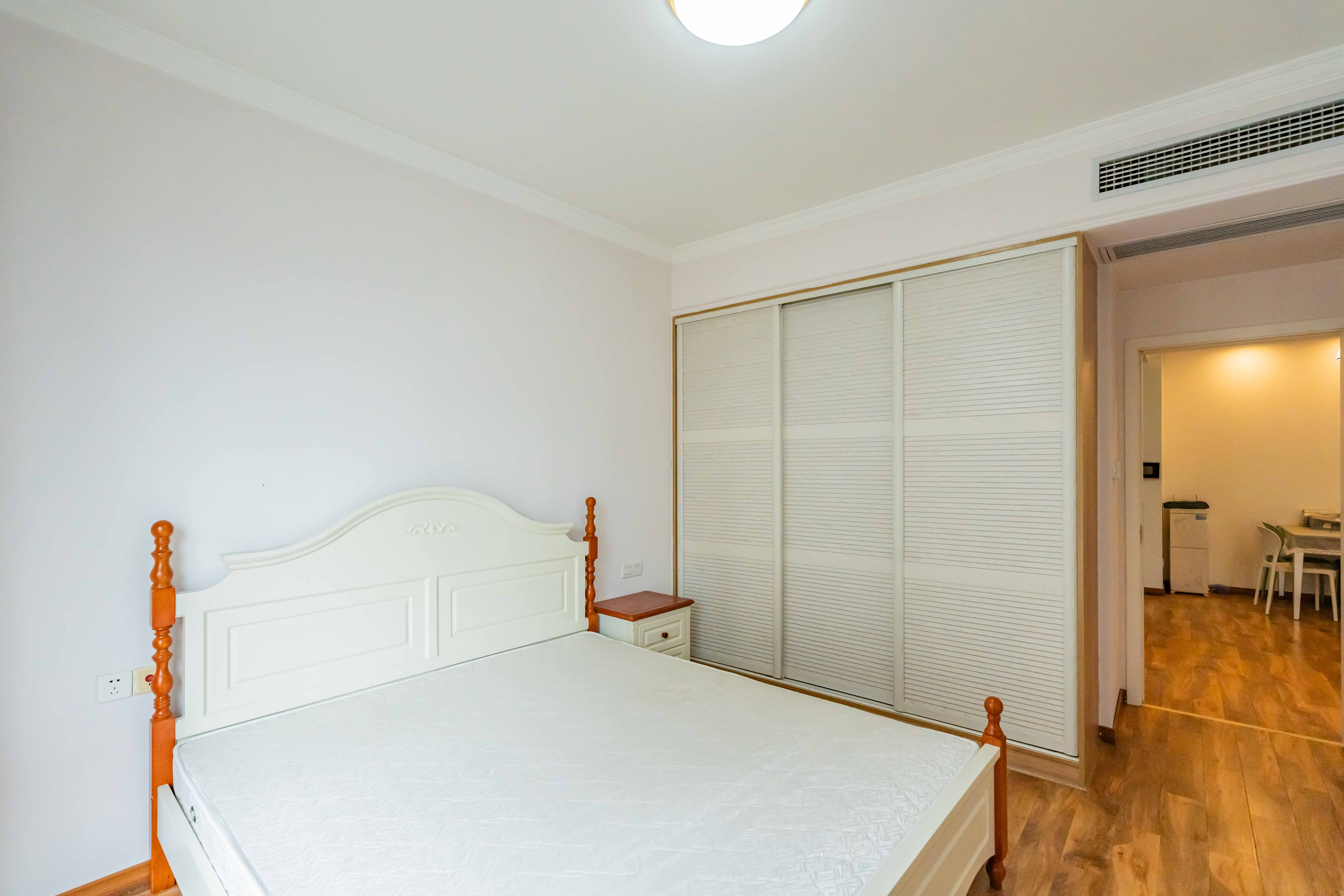 复地崑玉国际一期  2室2厅1卫    182.0万 复地崑玉国际一期  2室2厅1卫    182.0万卧室