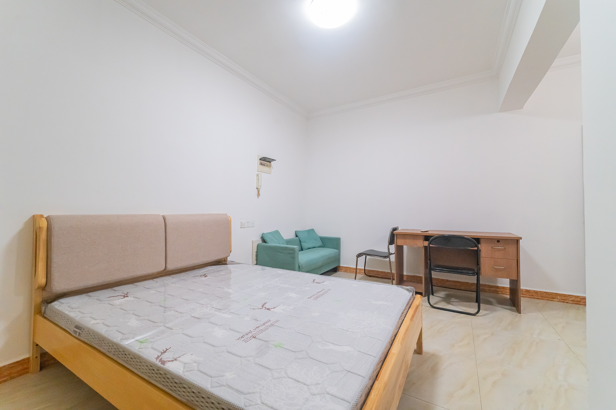 锦璨家园  1室1厅1卫    19.0万 锦璨家园  1室1厅1卫    19.0万卧室