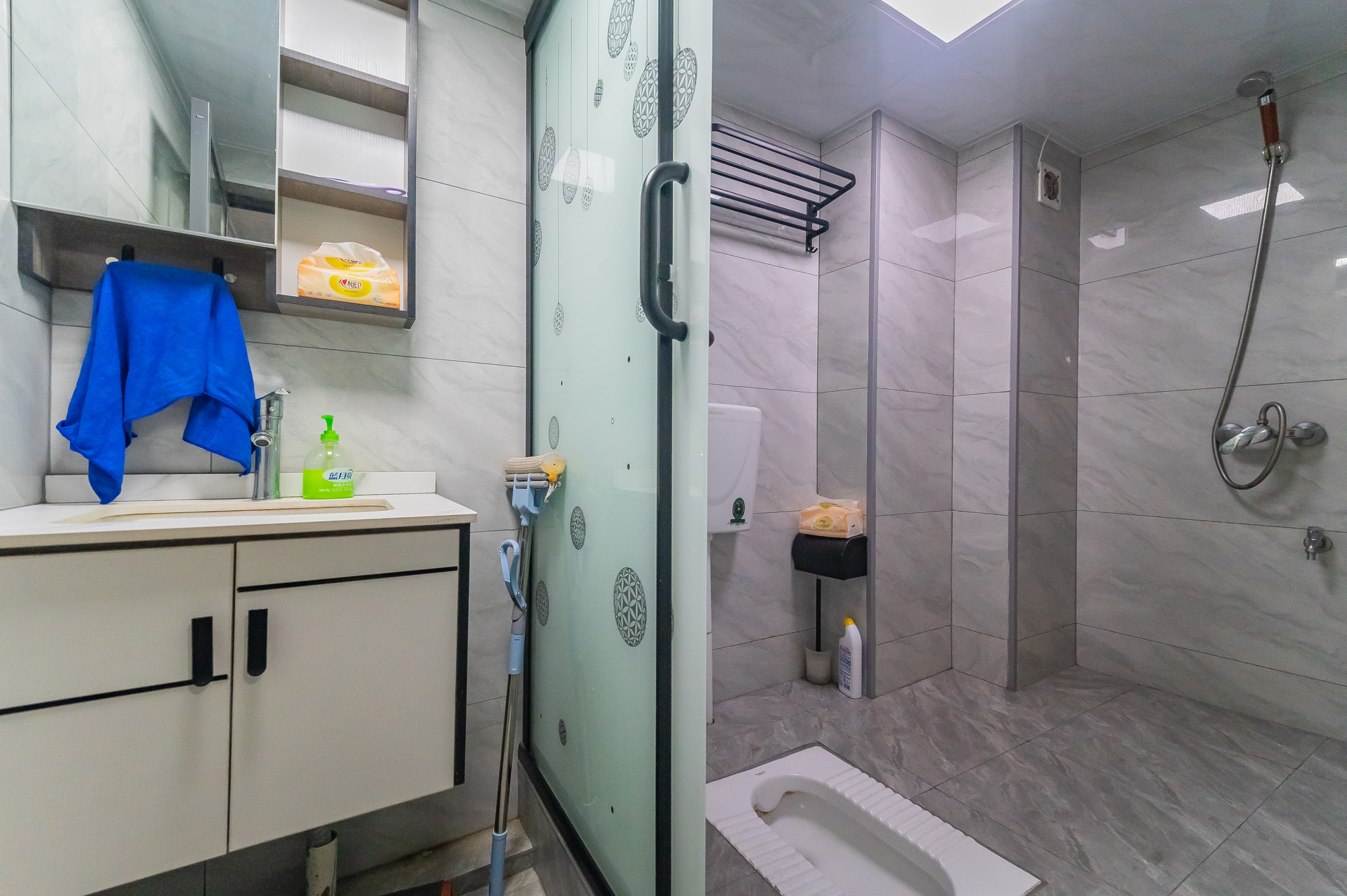 海伦春天 2室1厅1卫 34.99万 海伦春天 2室1厅1卫 34.99万卫生间